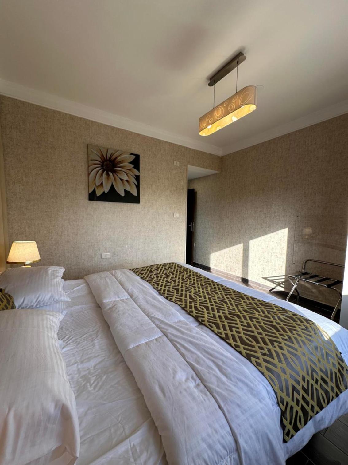 Janty Apartments