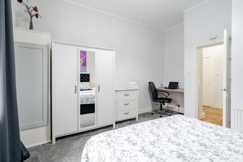 Stunning Ground Floor flat in Southside. view 5