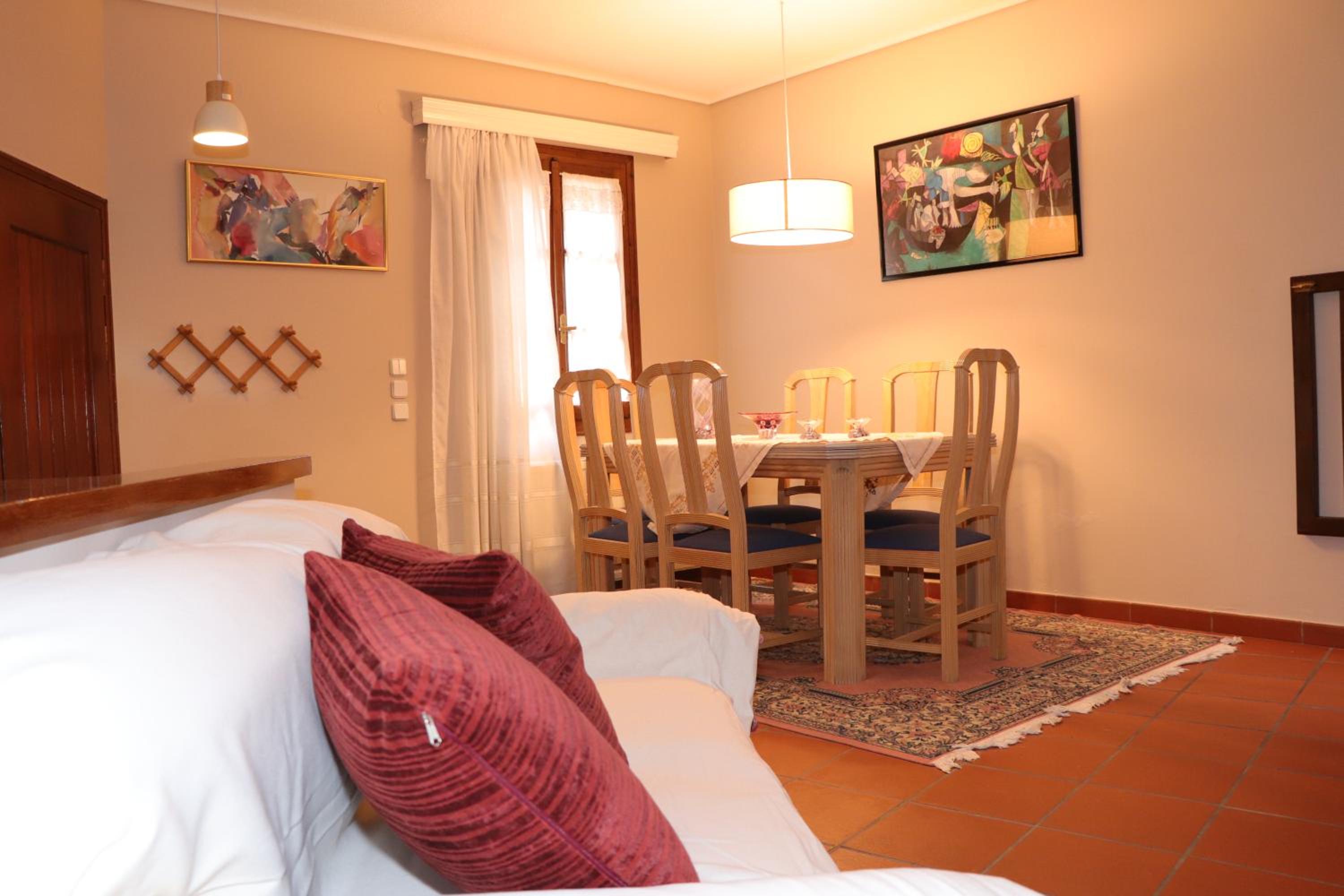 Arachova Maisonnate