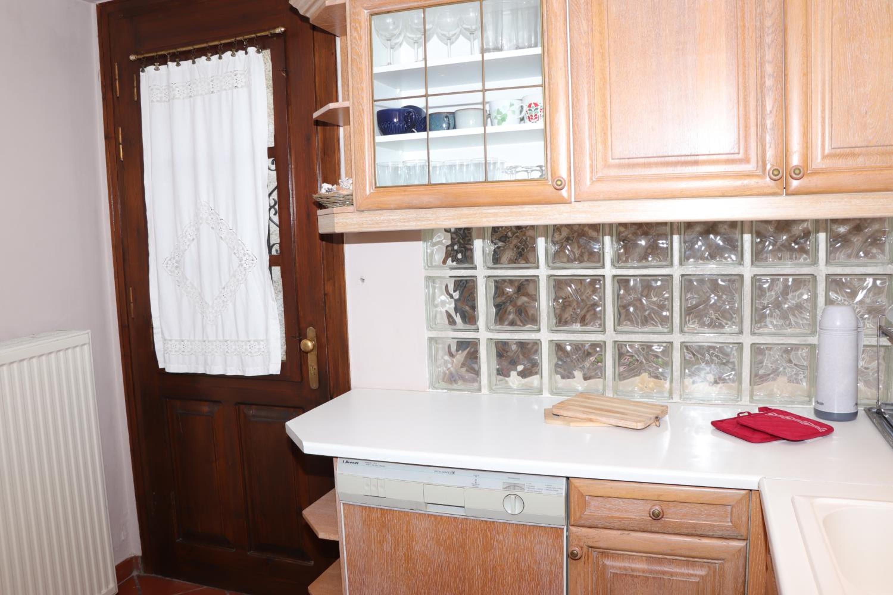 Arachova Maisonnate
