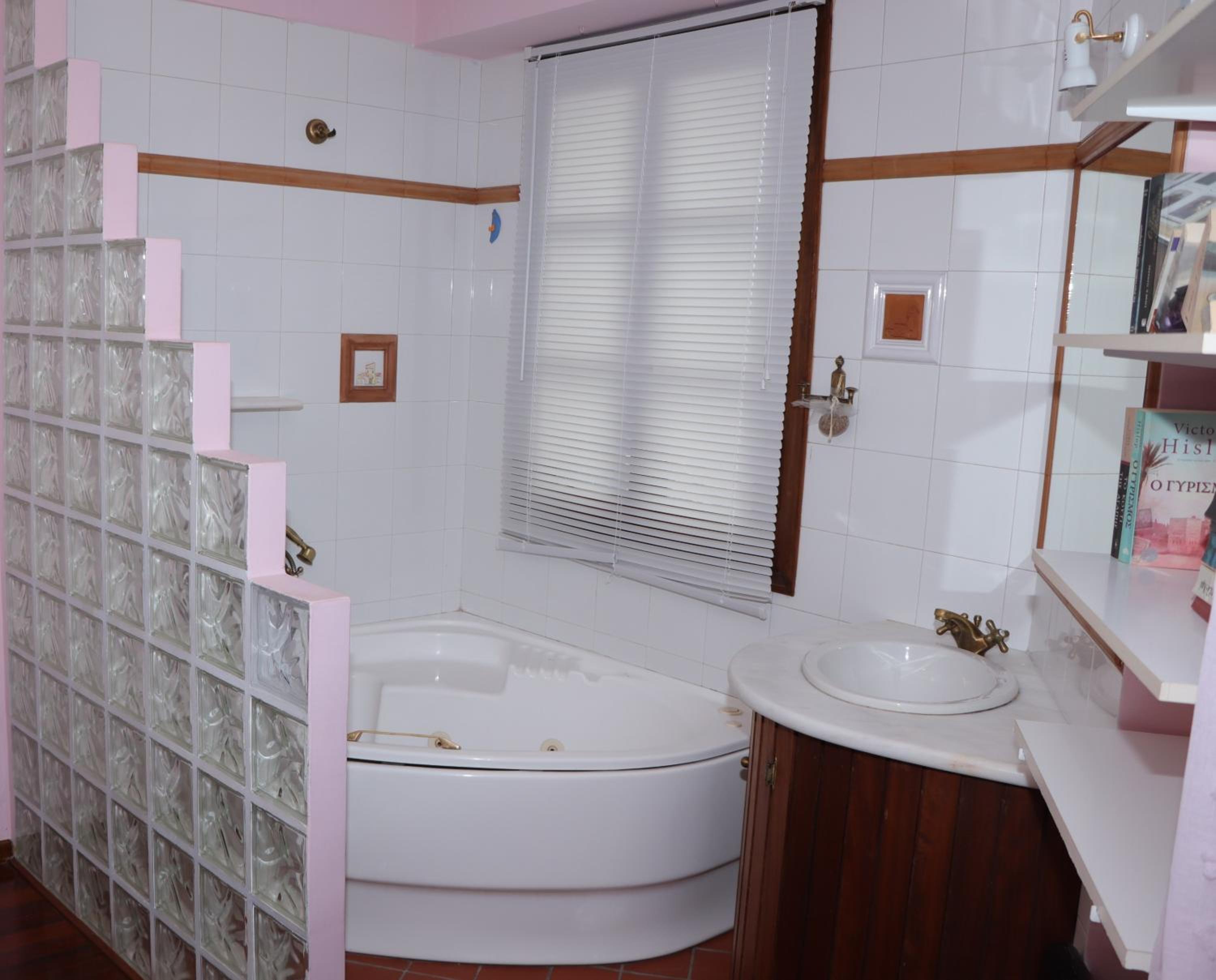 Arachova Maisonnate