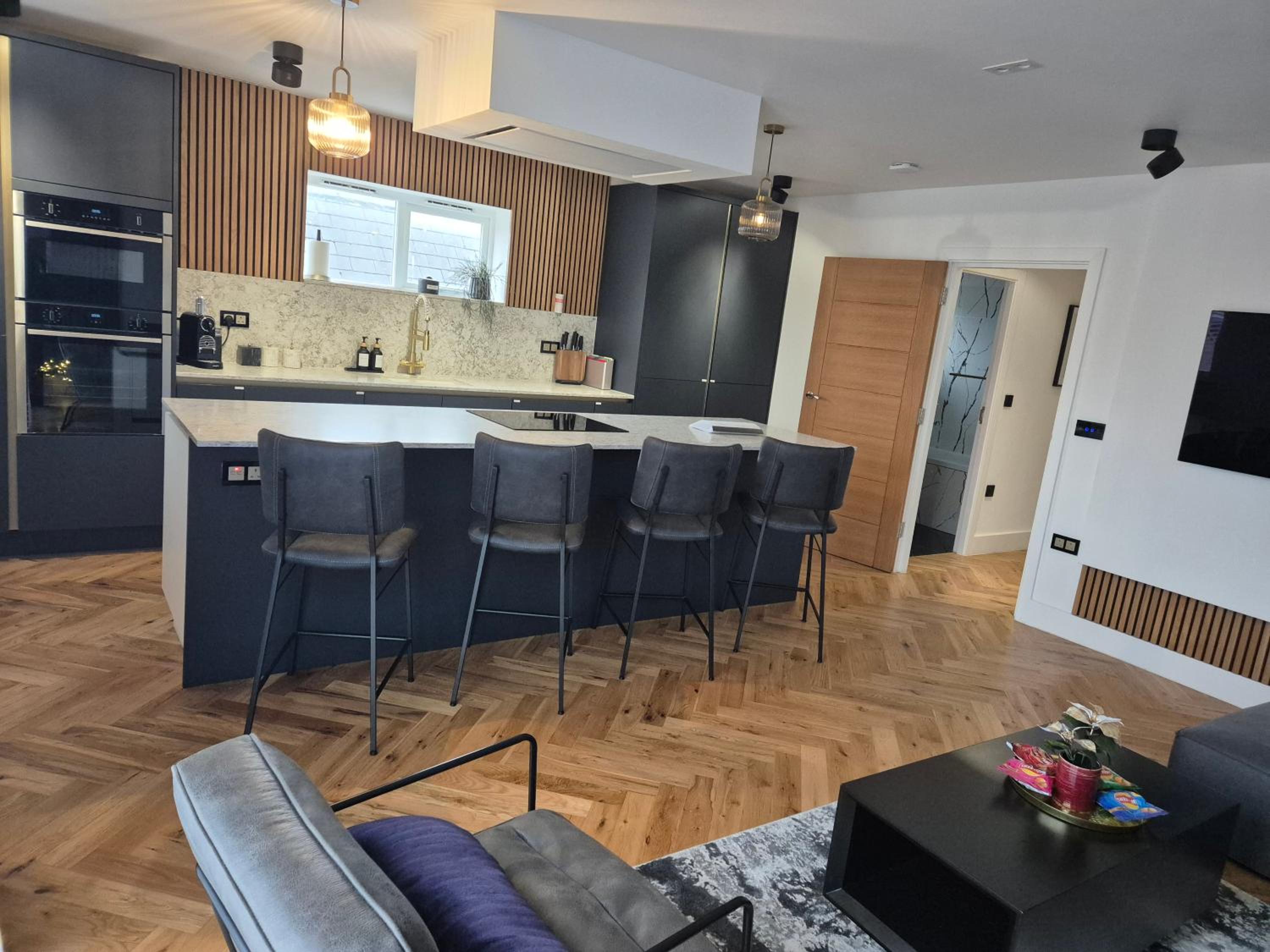 Newly Renovated Flat with Parking space view 4