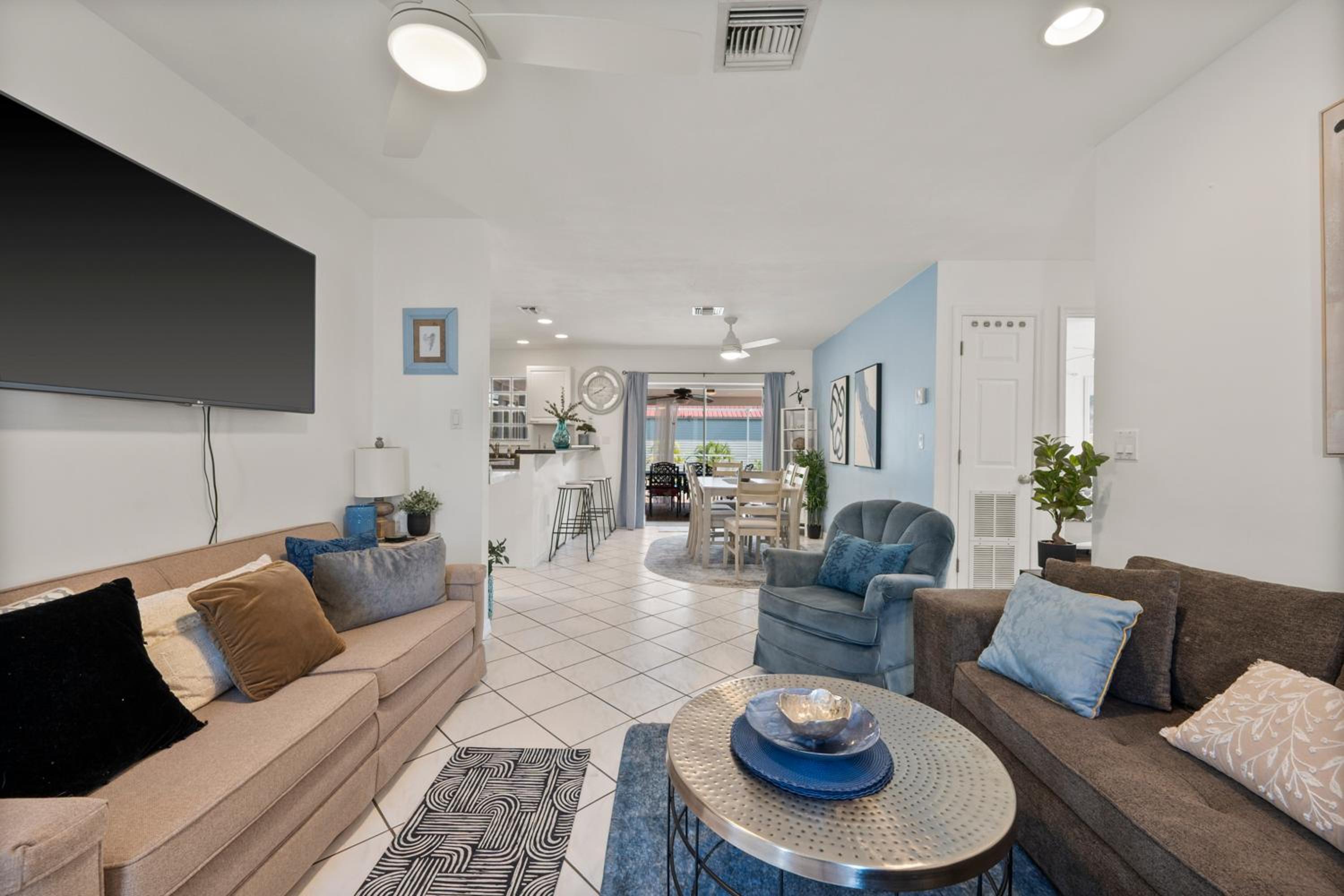 Superb Holiday Villa with a Pool in Bonita Springs view 5