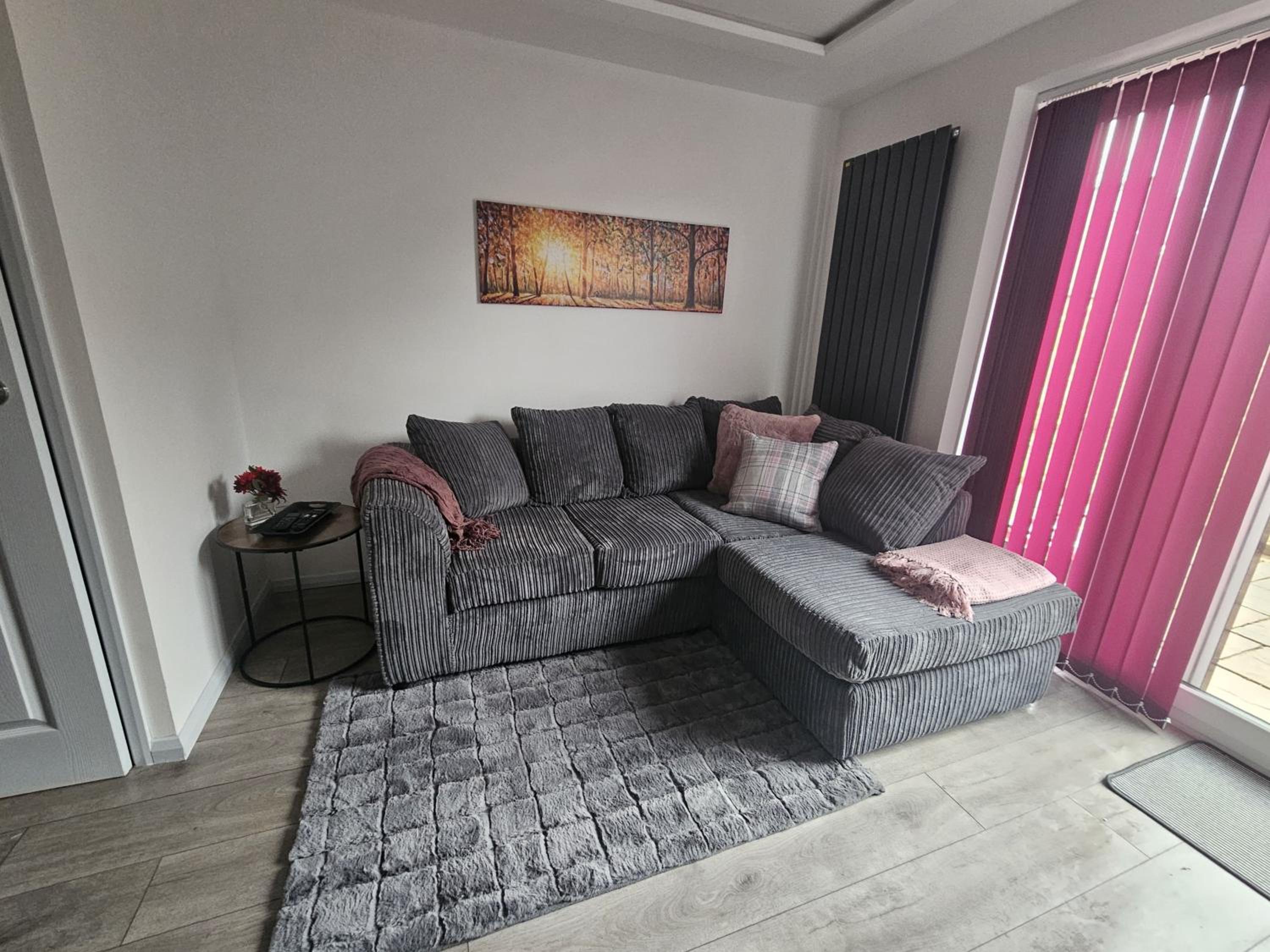 Jasmin's House, 2 bedroom, Private Parking view 3