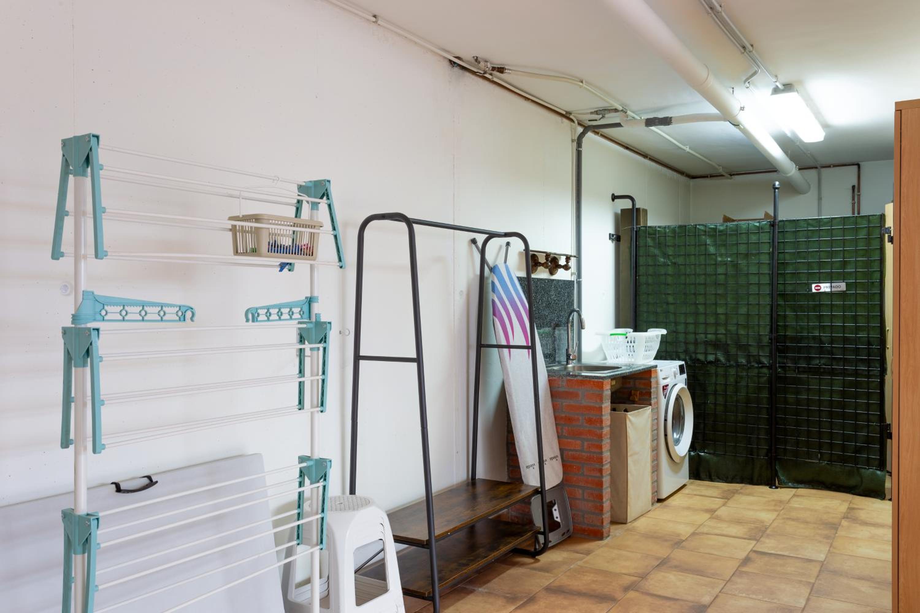 Los cuetos, casa para 6 personas con jardín y parking, a pocos minutos de Suances