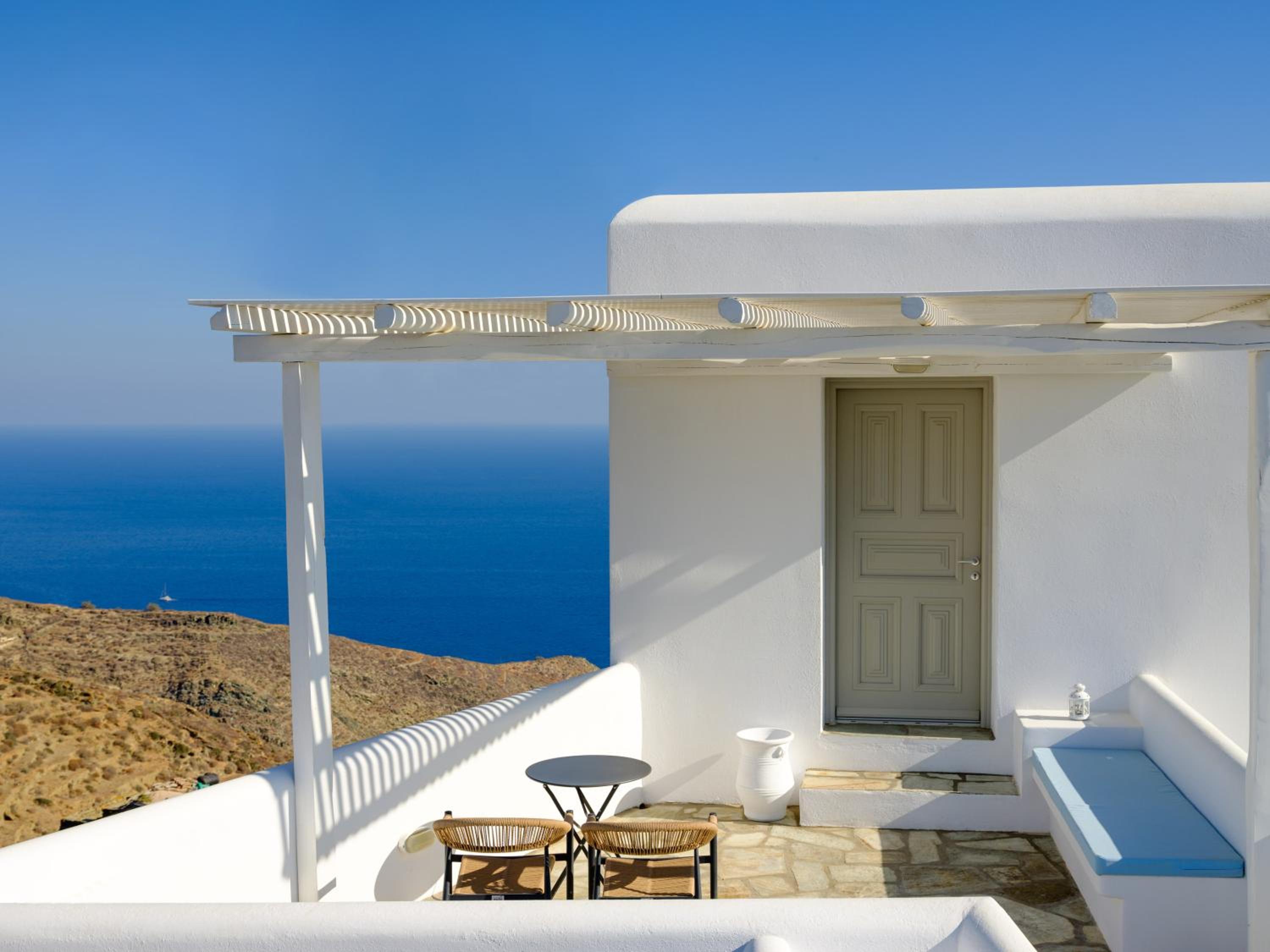 Hotel Seascape Suites Folegandros - Image 1