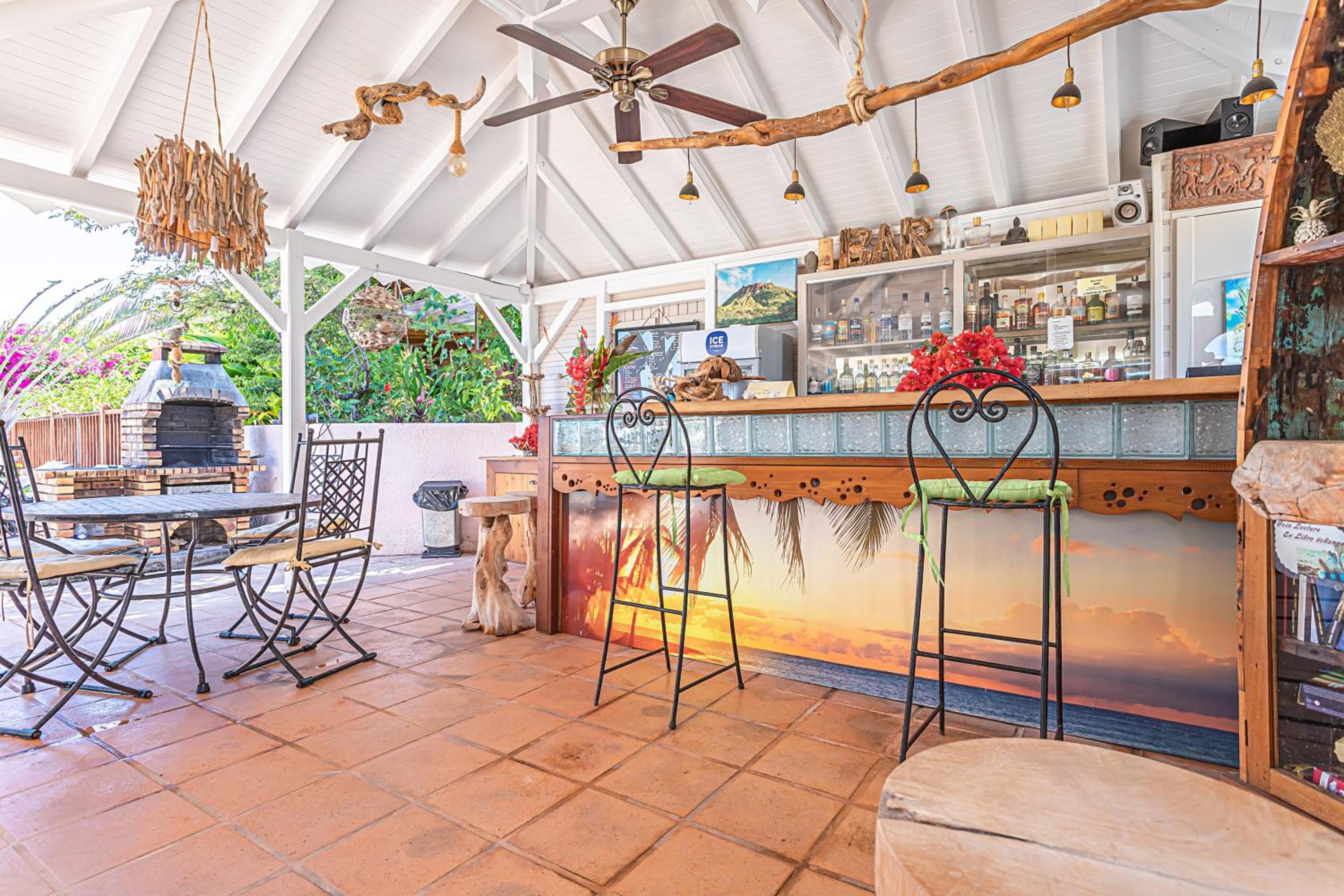 Bungalow confortable à Bouillante, 40 m² avec piscine partagée view 4