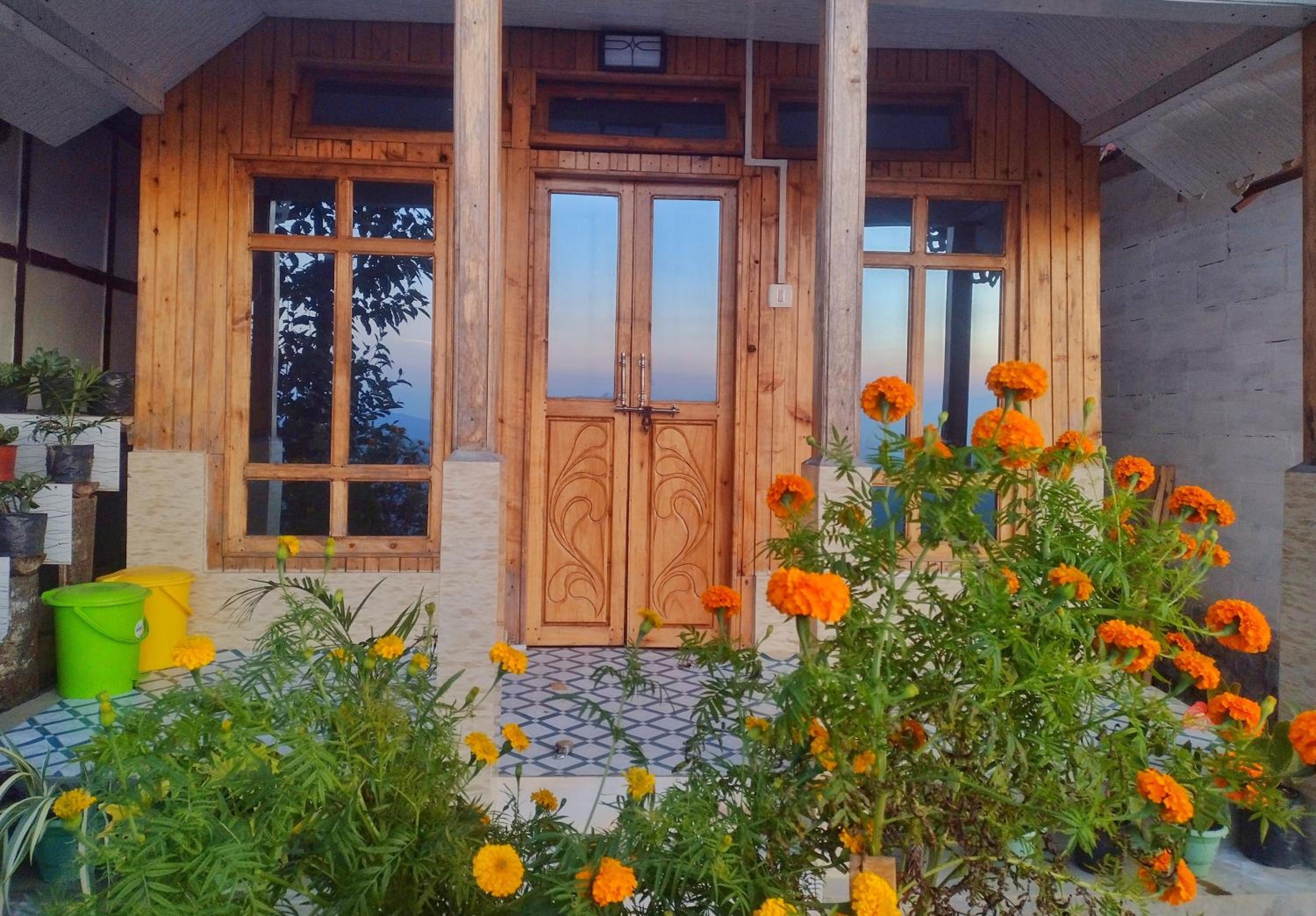 Nimzong homestay