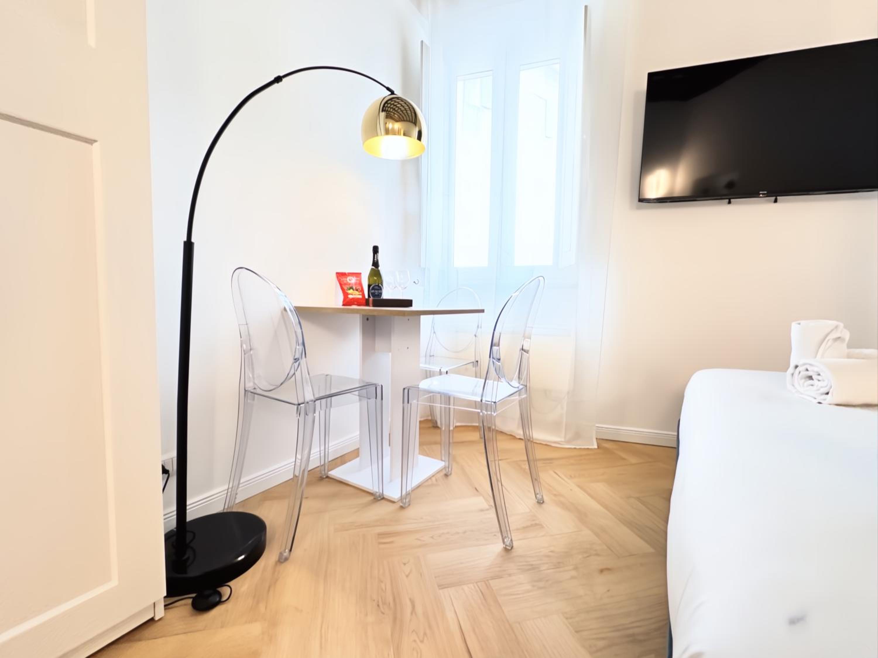 Elegantis Trevi Suite Apartment - Just 50m from Trevi Fountain