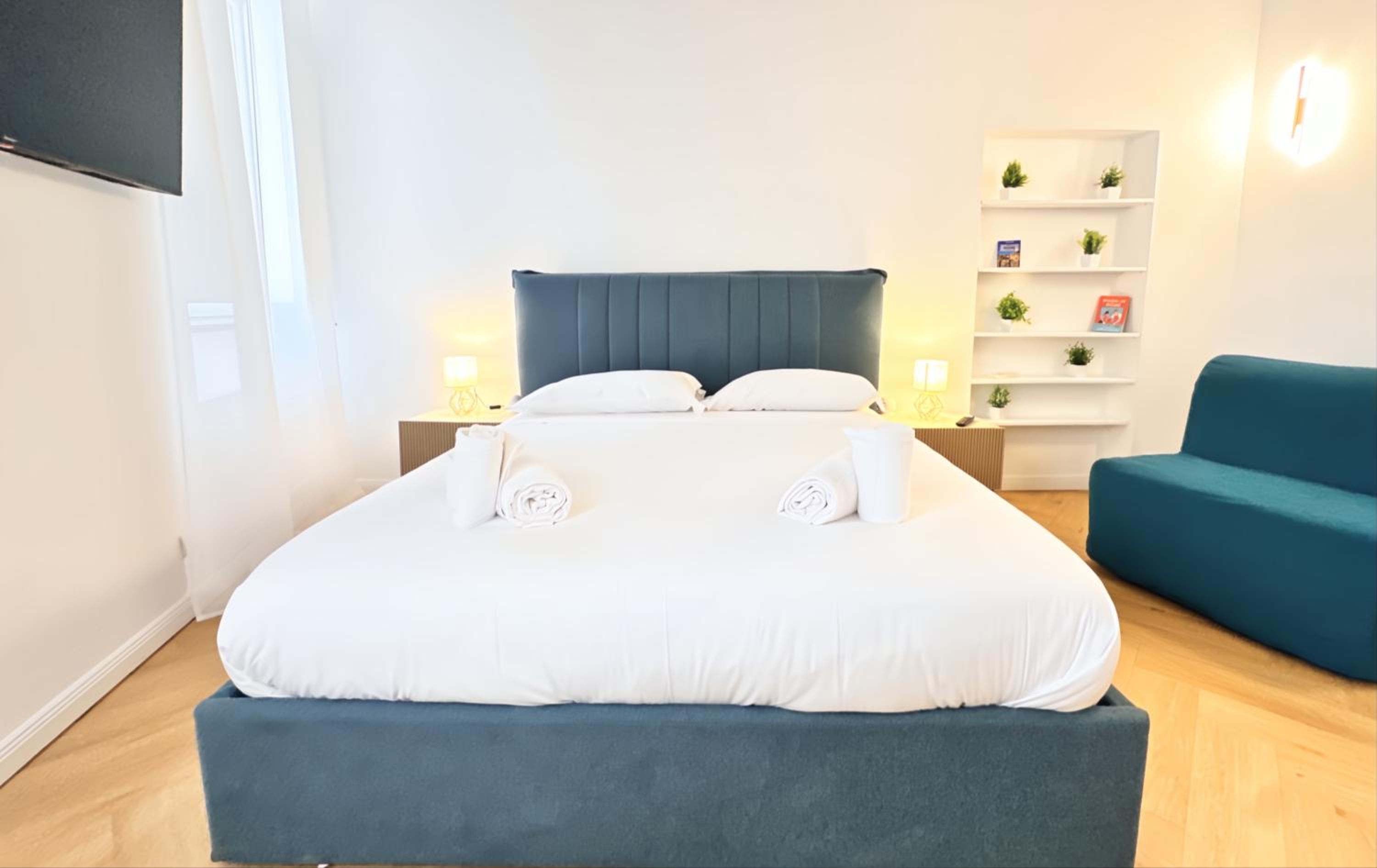 Elegantis Trevi Suite Apartment - Just 50m from Trevi Fountain