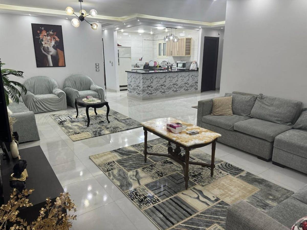 Cozy Modern Apartment In El-Nozha by Landmark Stays
