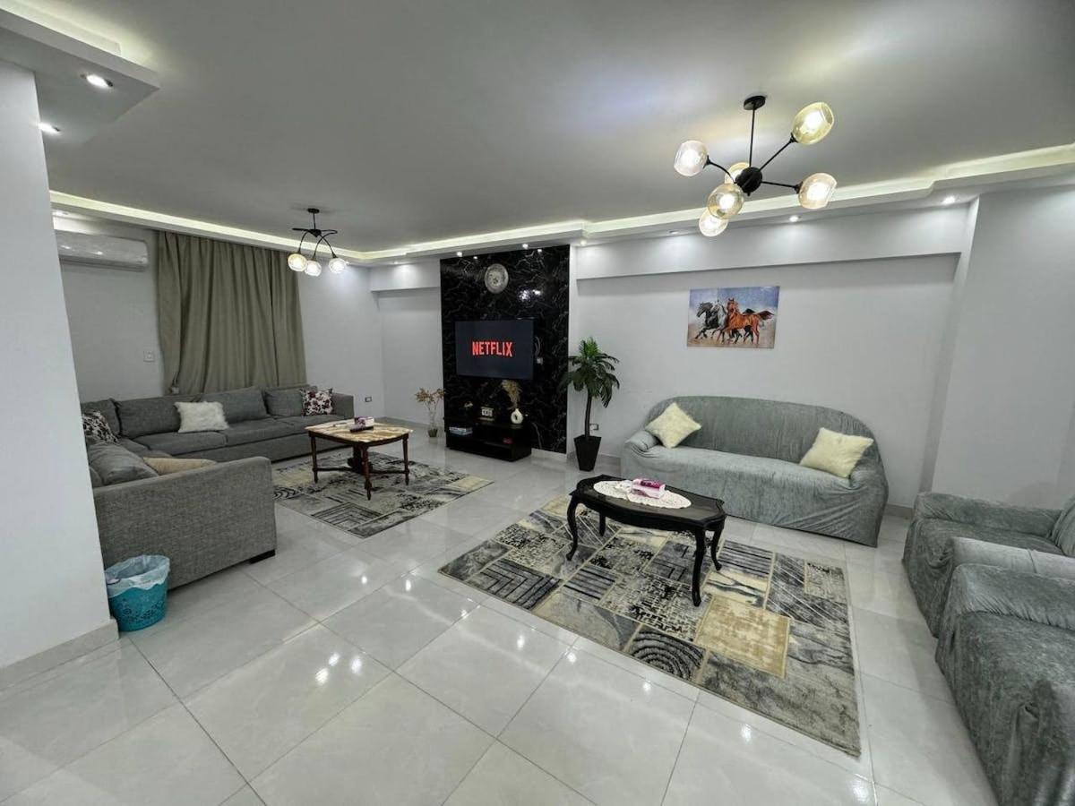 Cozy Modern Apartment In El-Nozha by Landmark Stays