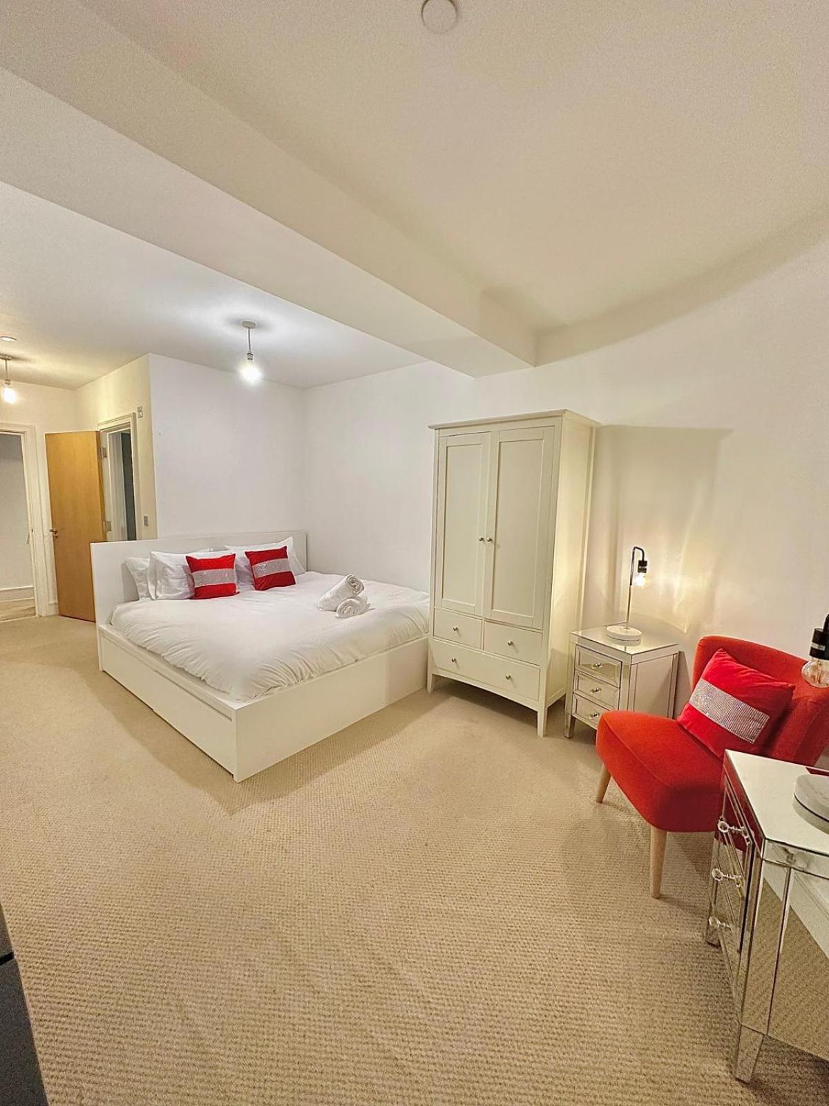 The grange penthouse F2
