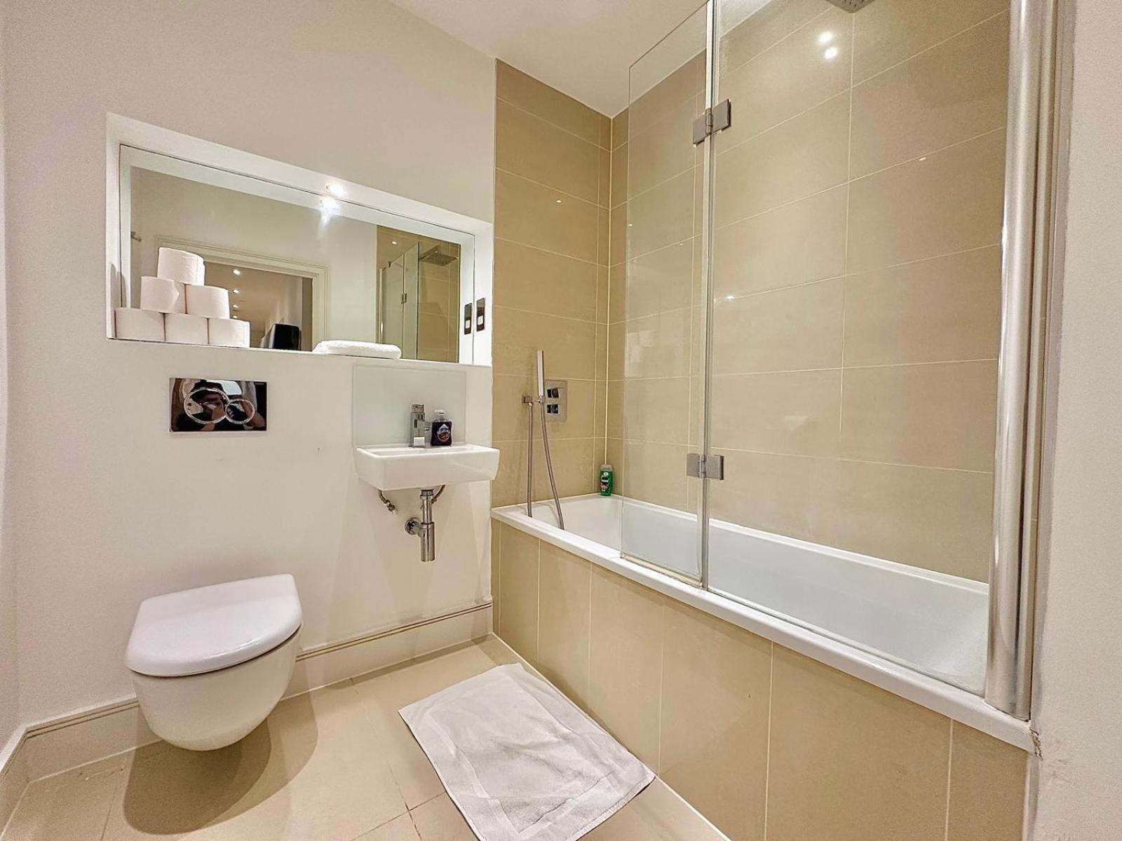 The grange penthouse F2