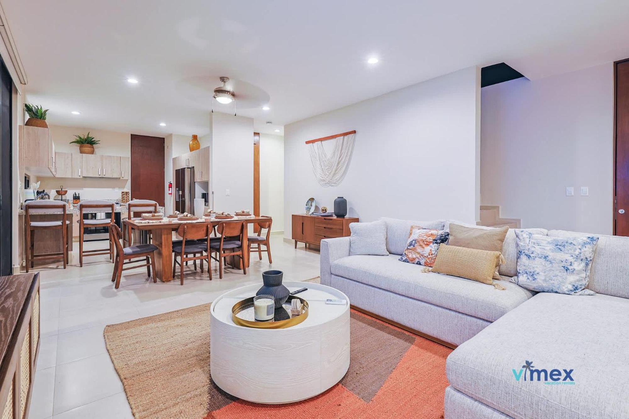 Modern Townhouse with Private Pool and BBQ Area