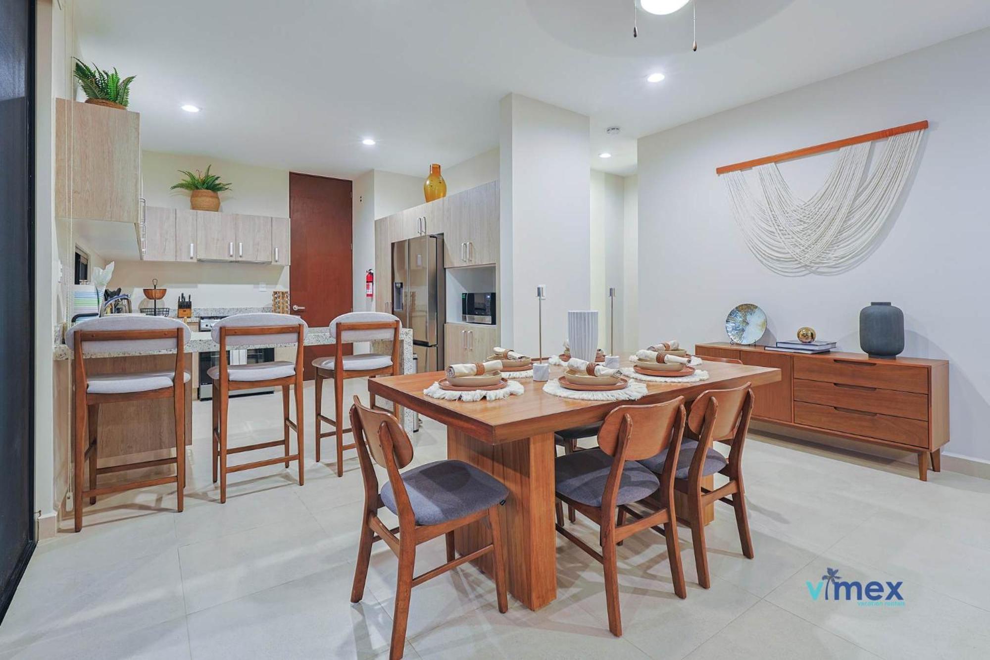 Modern Townhouse with Private Pool and BBQ Area