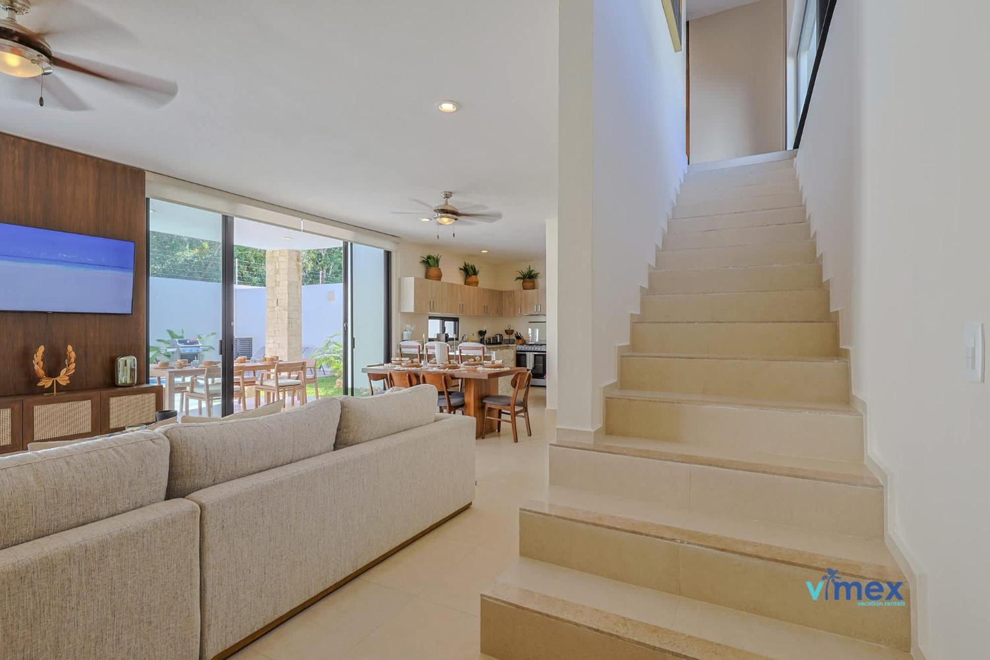 Modern Townhouse with Private Pool and BBQ Area