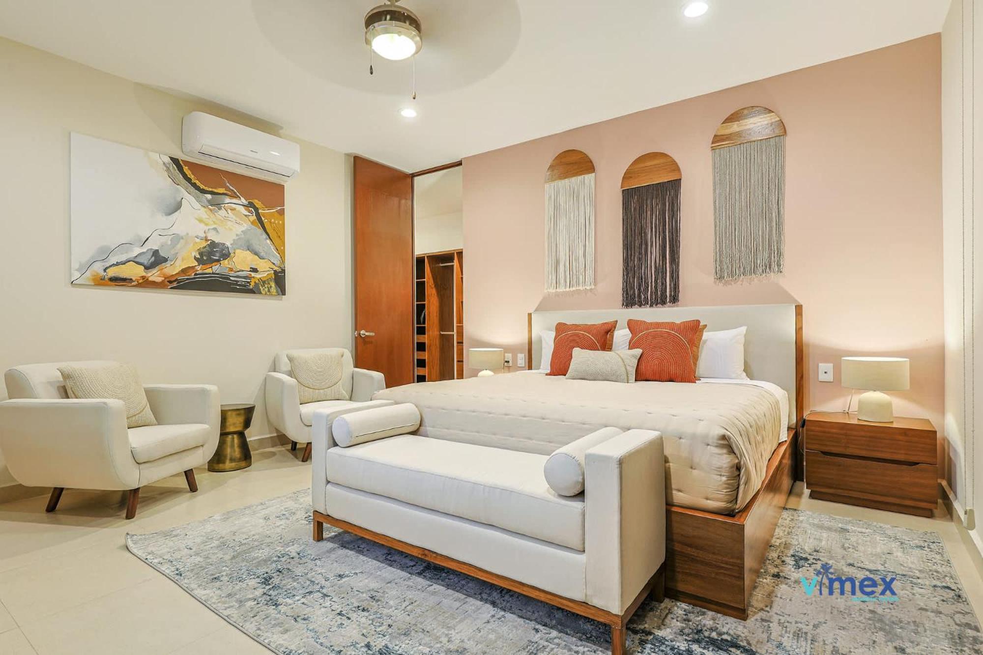 Modern Townhouse with Private Pool and BBQ Area