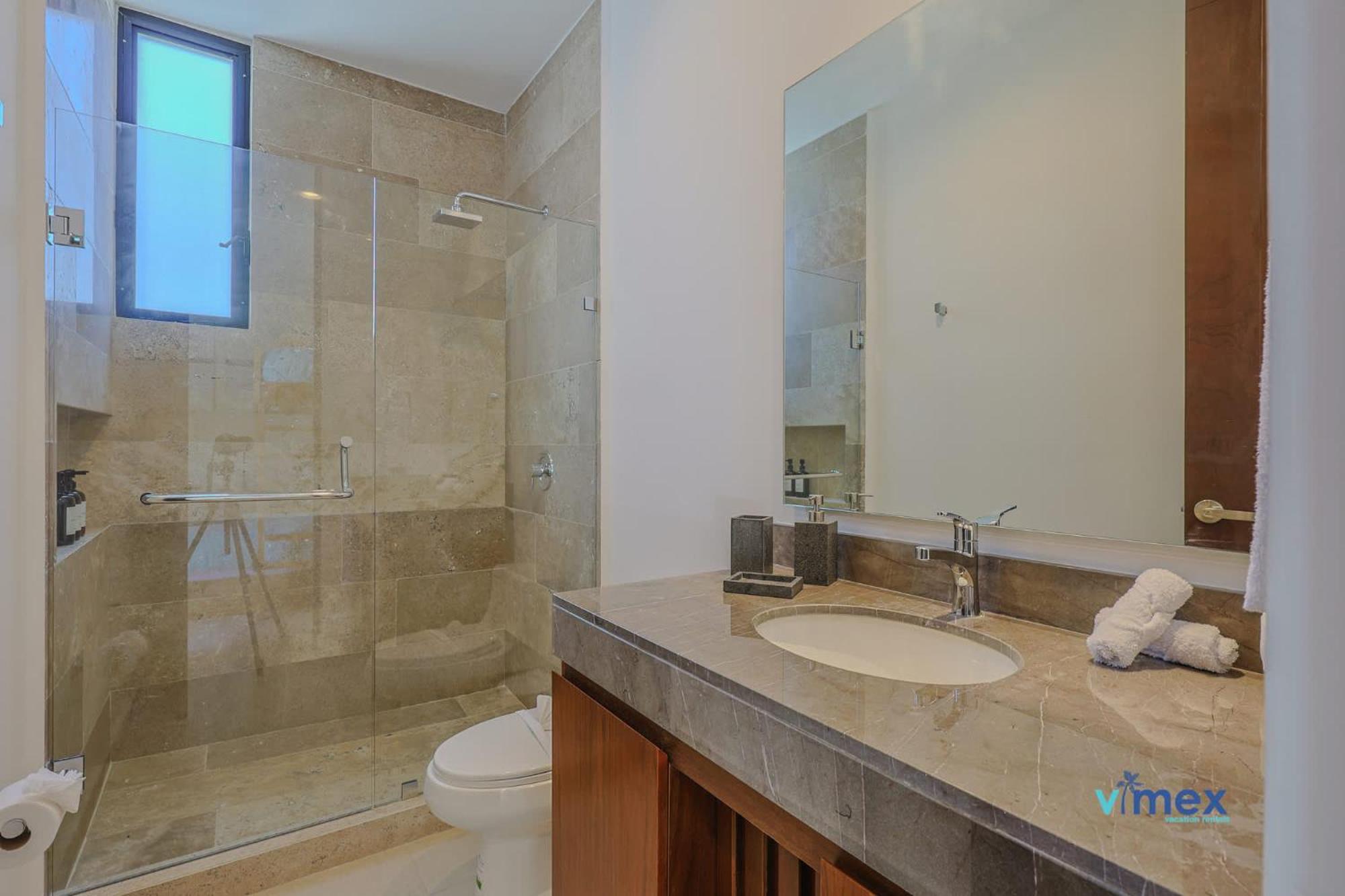 Modern Townhouse with Private Pool and BBQ Area