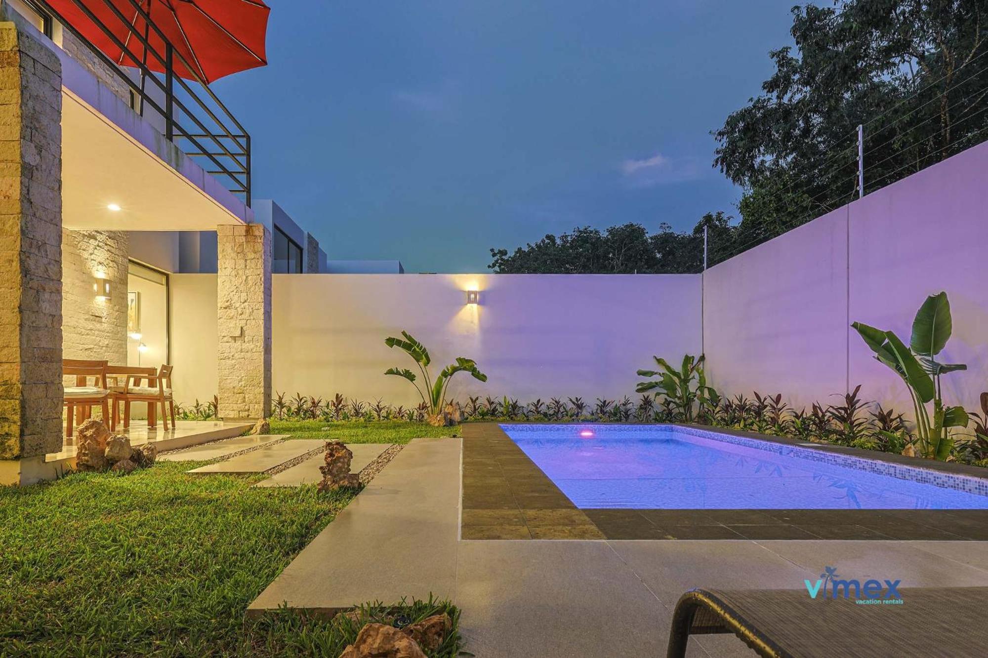 Modern Townhouse with Private Pool and BBQ Area