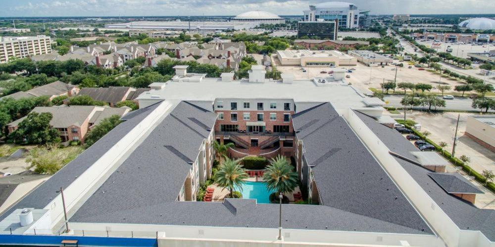 Gorgeous Furnished Apartments near Texas Medical Center & NRG Stadium view 4