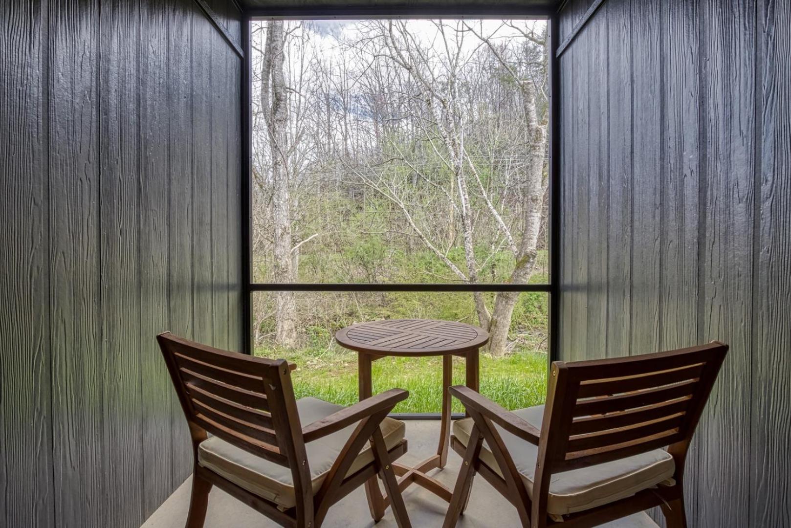 Little Haven Cottage-Pickleball Court, Creek, WIFI, Mountain Views, Starting at 79