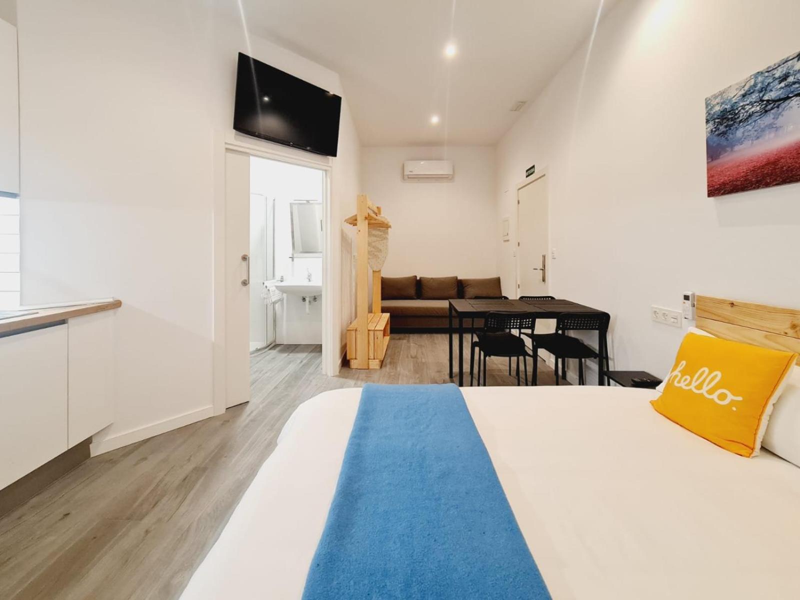 Bilbao ROOMS & KITCHEN Irala view 3