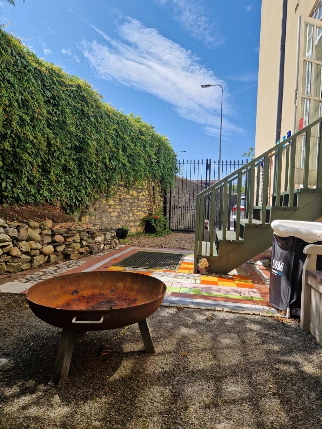 Unique Cardiff Centre couples retreat, 1 bed maisonette