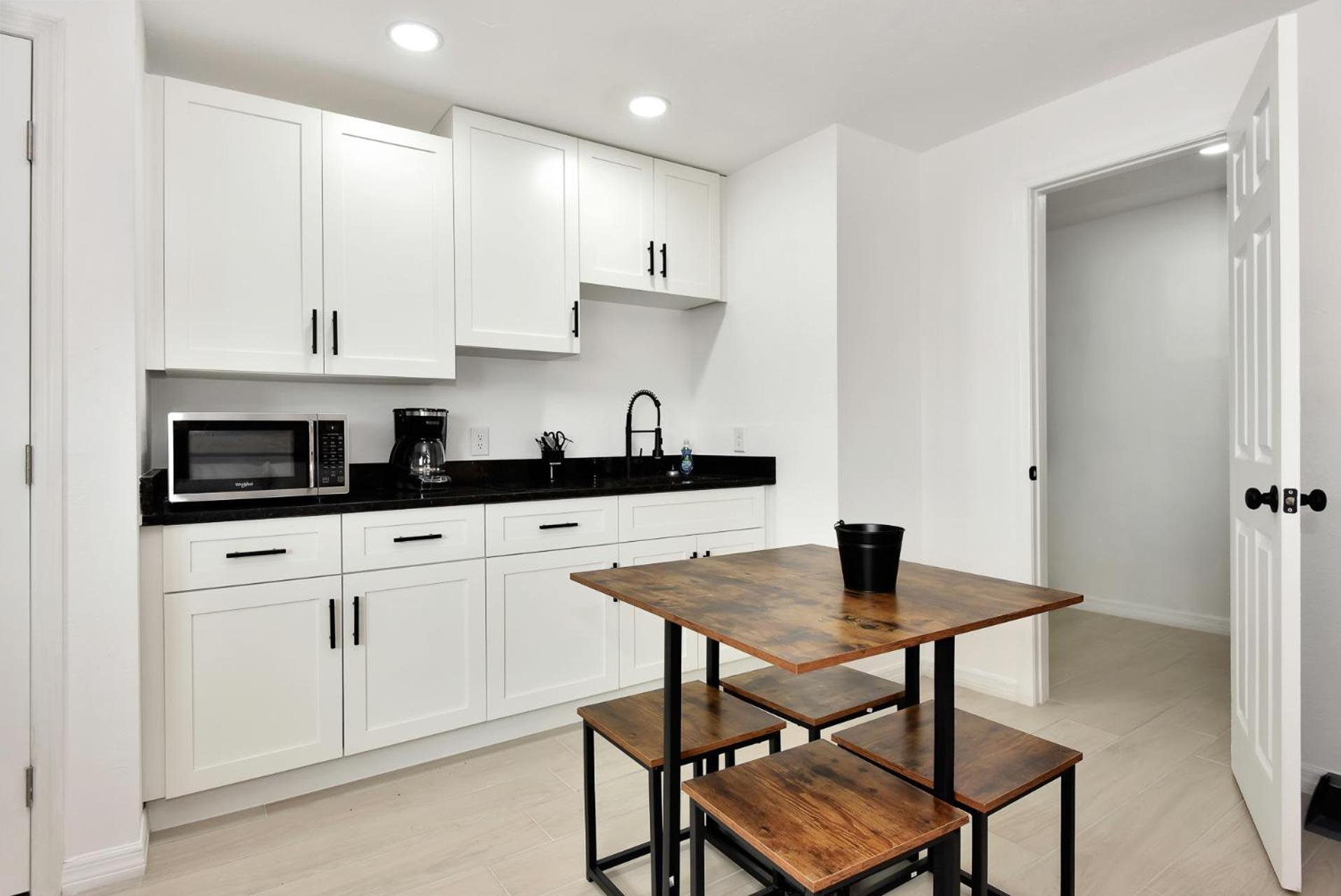 Cozy Studio Suite Near Beach w Kitchenette #11 view 4