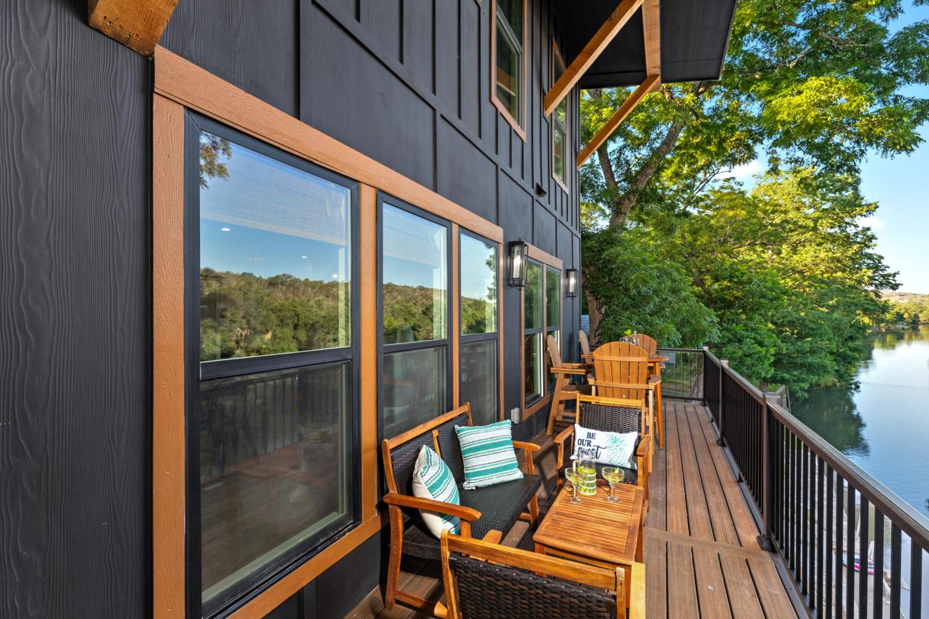 #riverfront 2 King Beds Amazing Views 6 Decks view 5