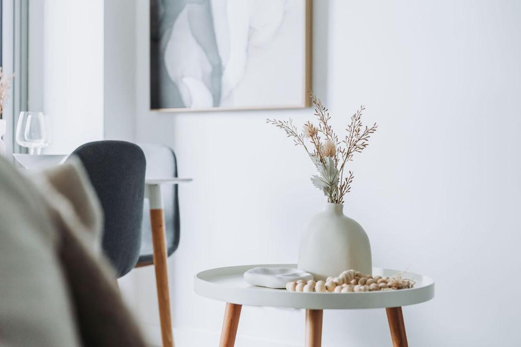 Modern 2BR Apartment Near to Southern Cross
