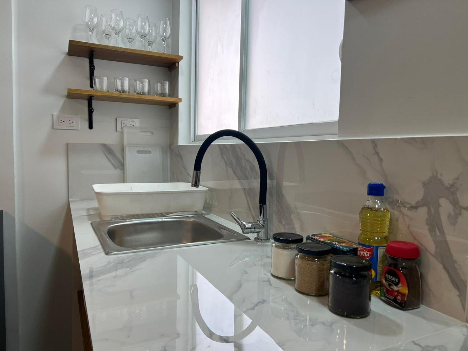Trendy apartment 2 bedroom 1 bath