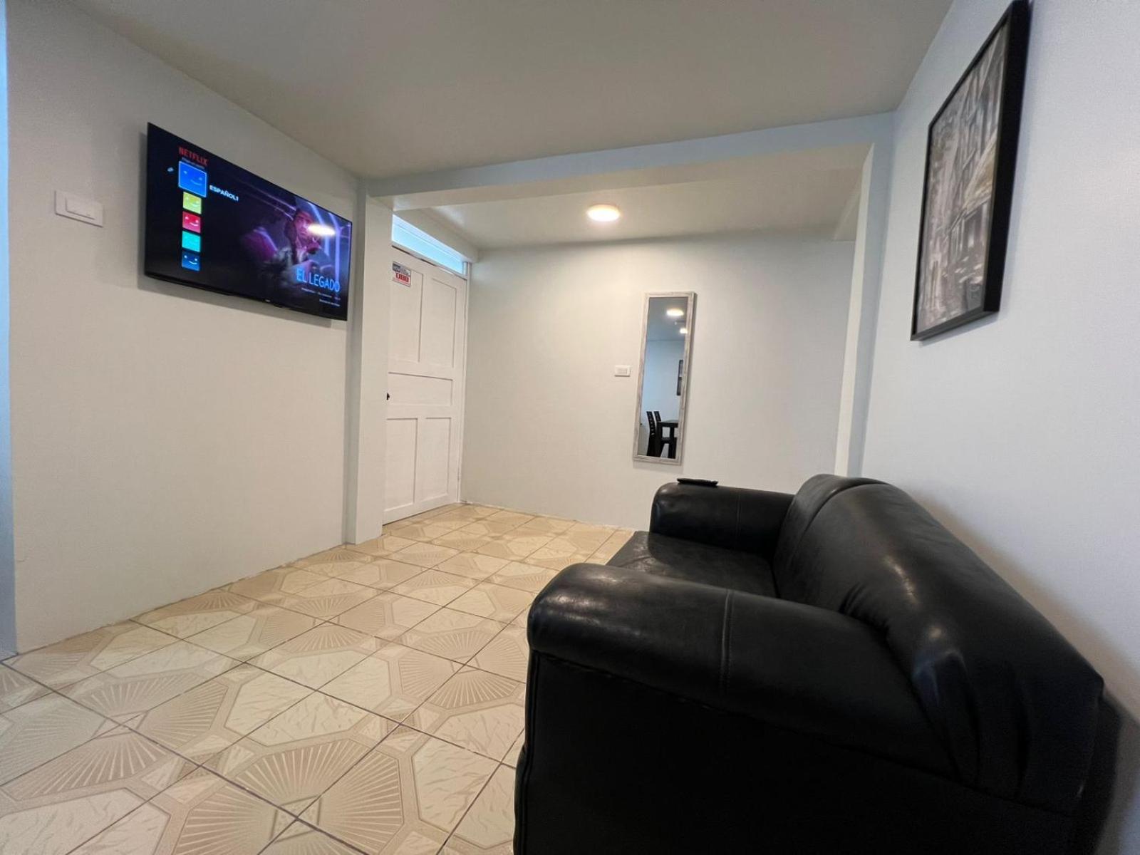 Trendy apartment 2 bedroom 1 bath