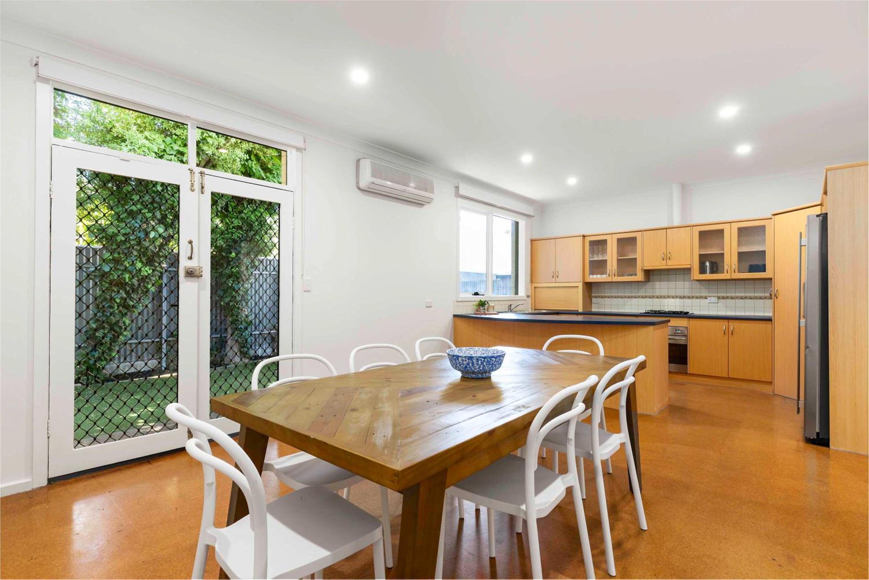 Bobby's Beachside Bungalow in Grange