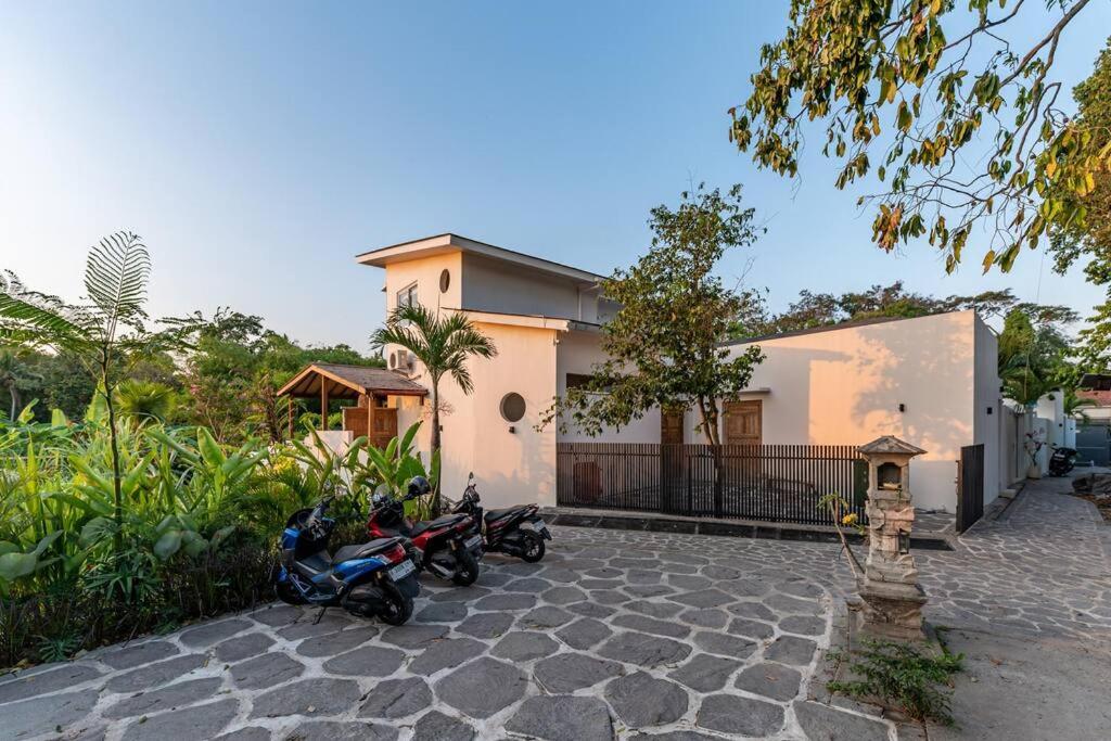 Villa Cat & Fish - Monthly 2 BR Tumbak Bayuh