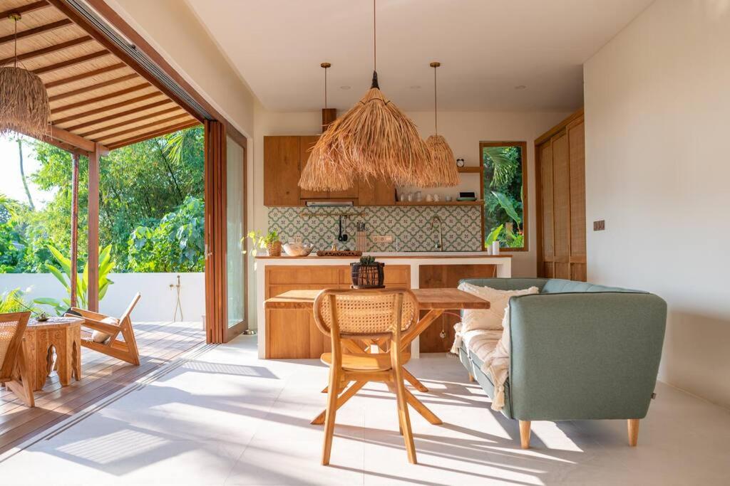 Villa Cat & Fish - Monthly 2 BR Tumbak Bayuh