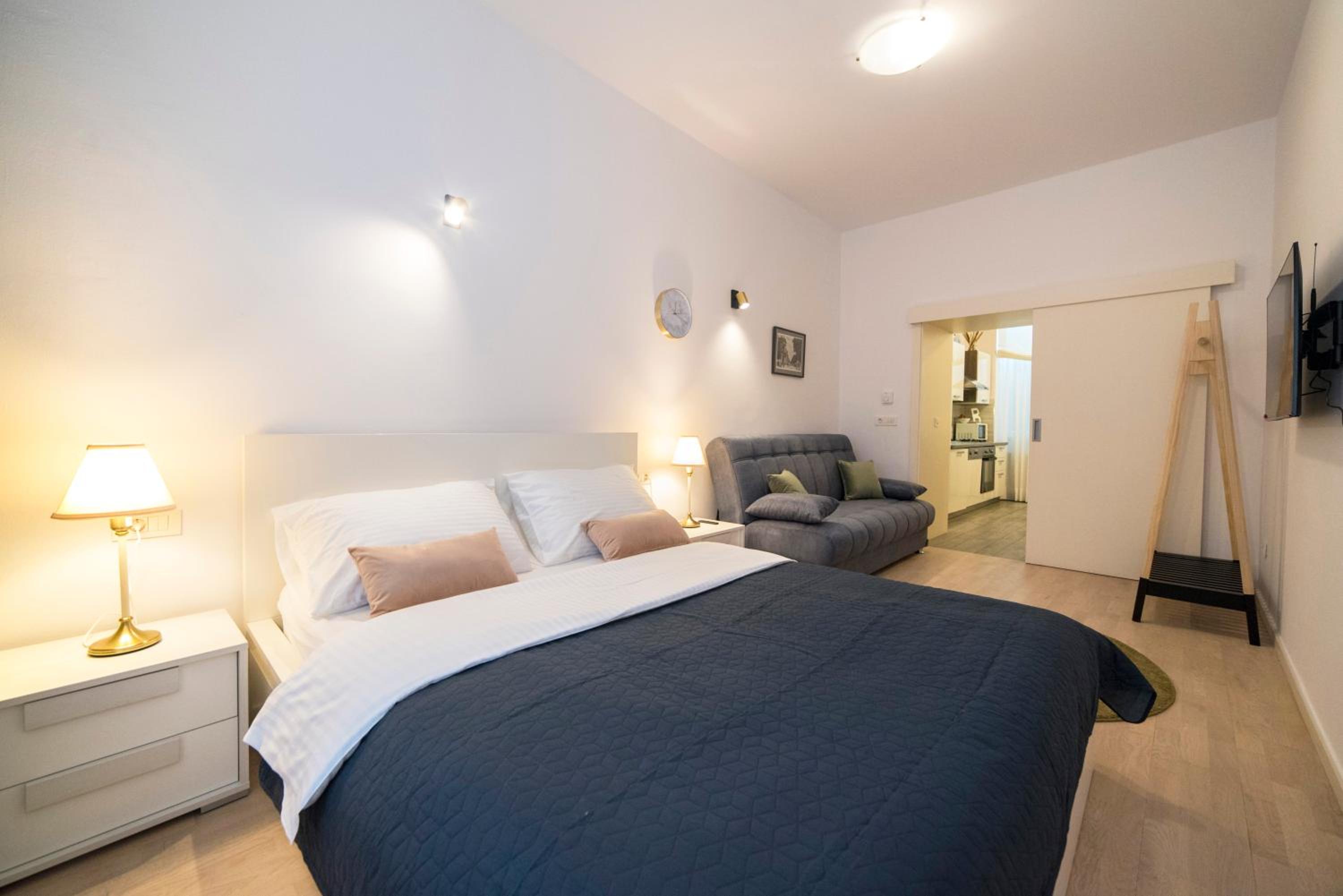 Jurisic Apartment Zagreb - 2 Bedrooms near Main Square view 3