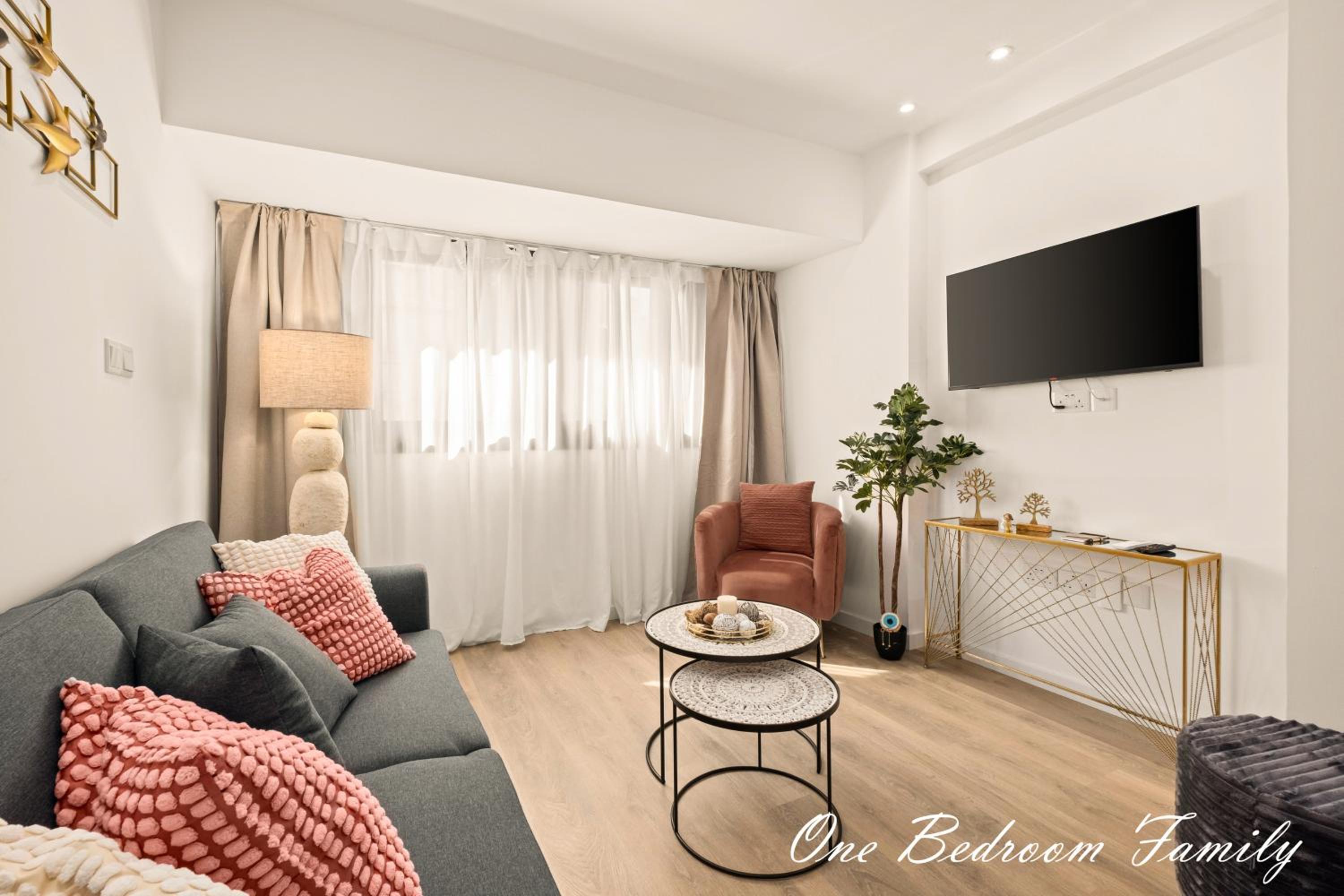 Lazuli Hermes Apartments