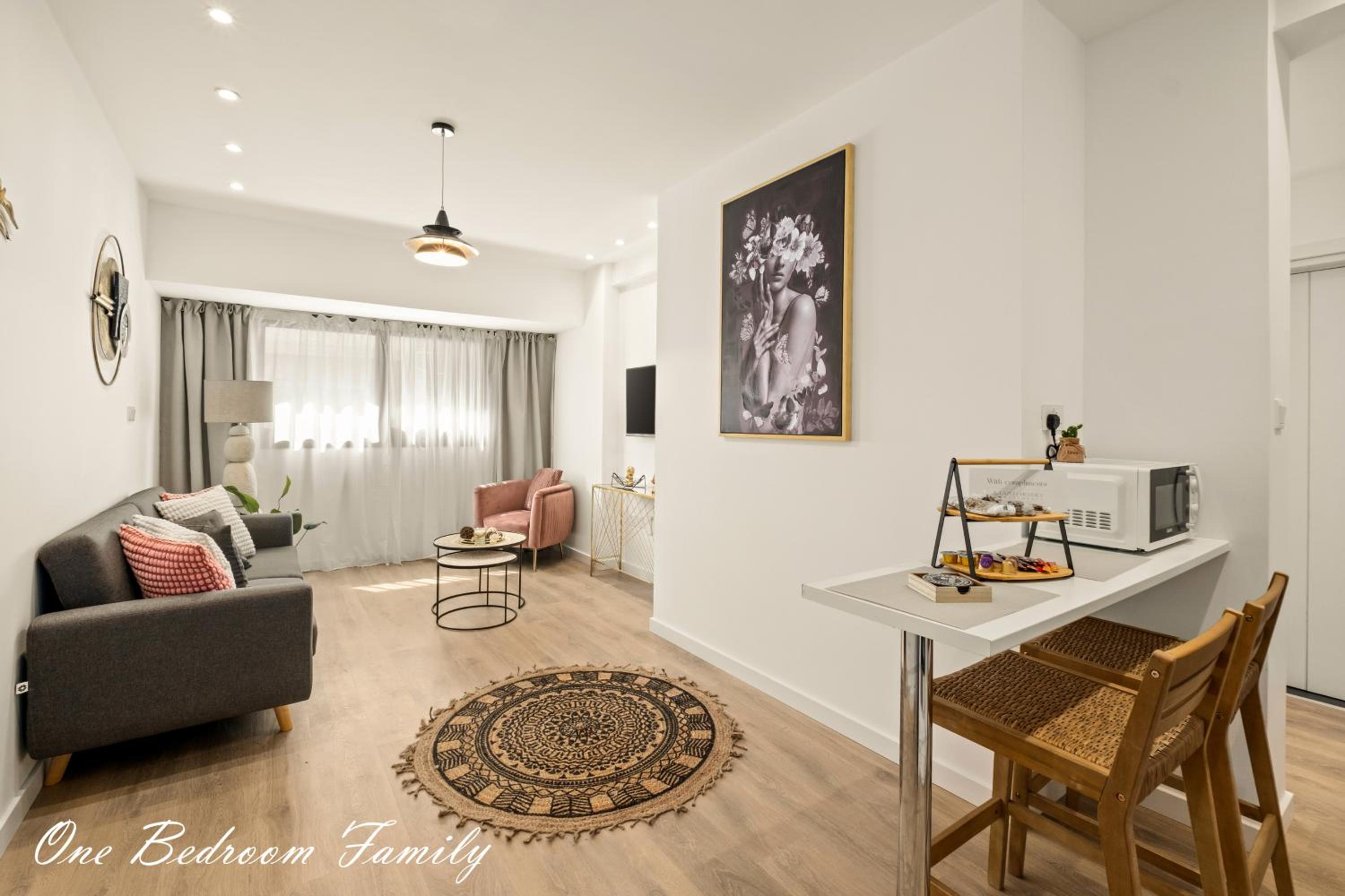 Lazuli Hermes Apartments