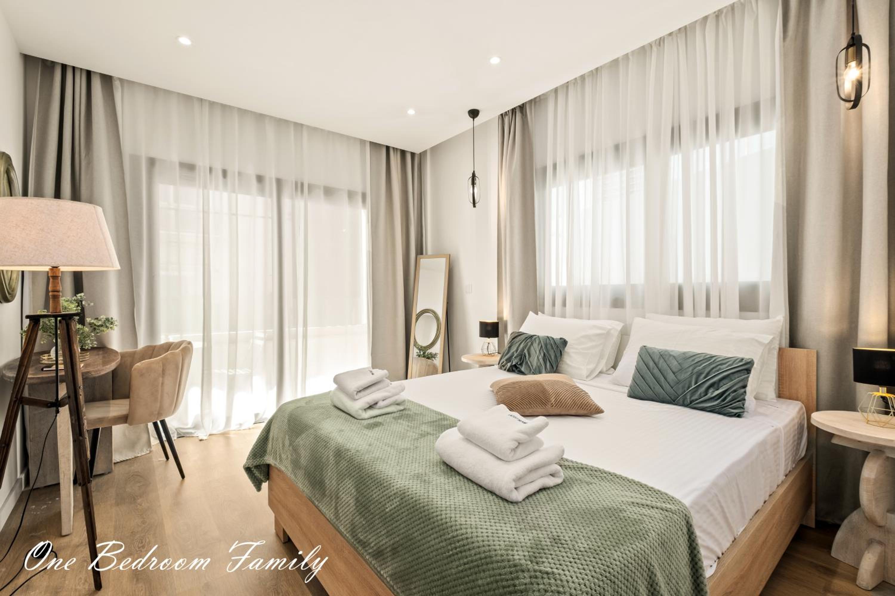 Lazuli Hermes Apartments