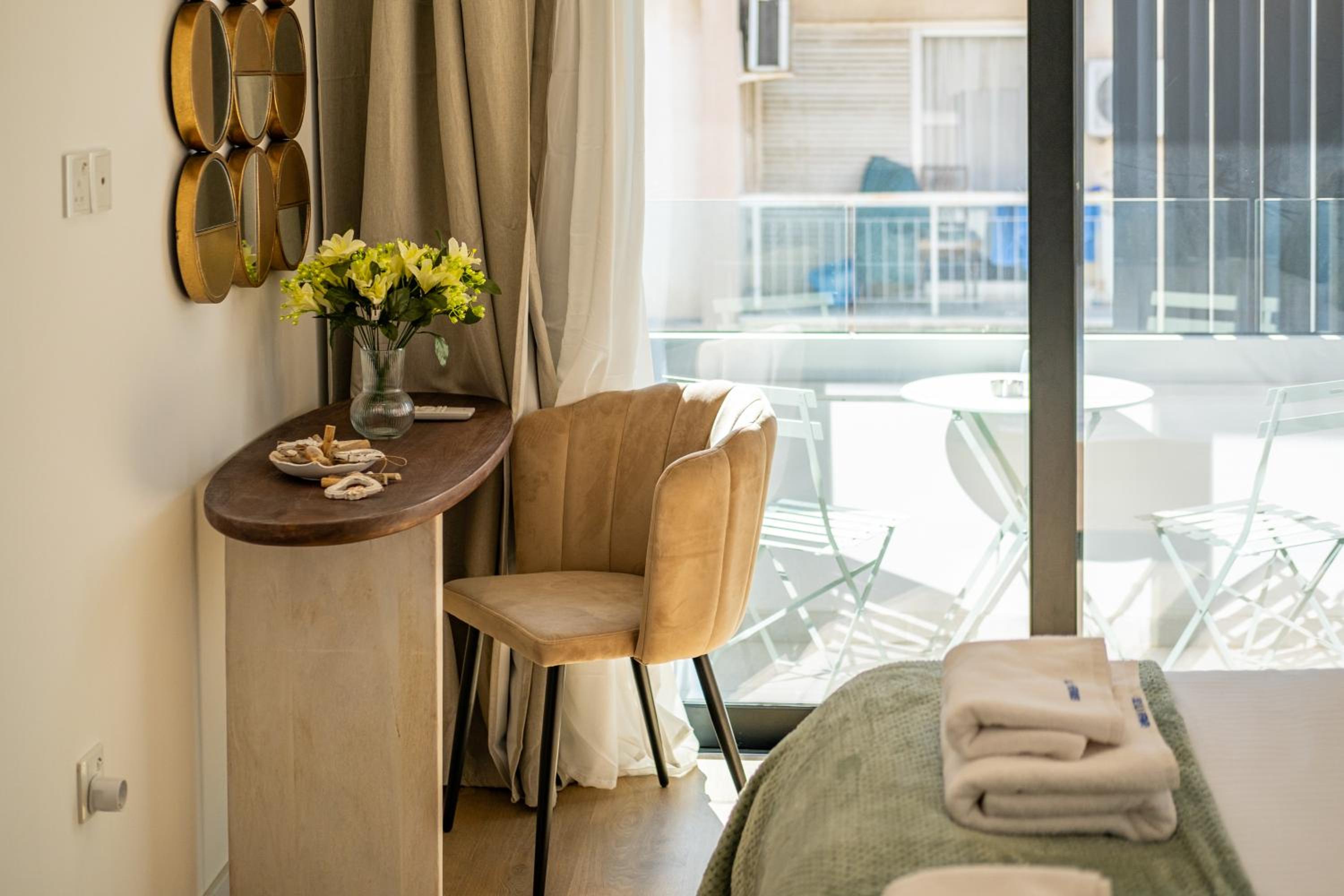 Lazuli Hermes Apartments