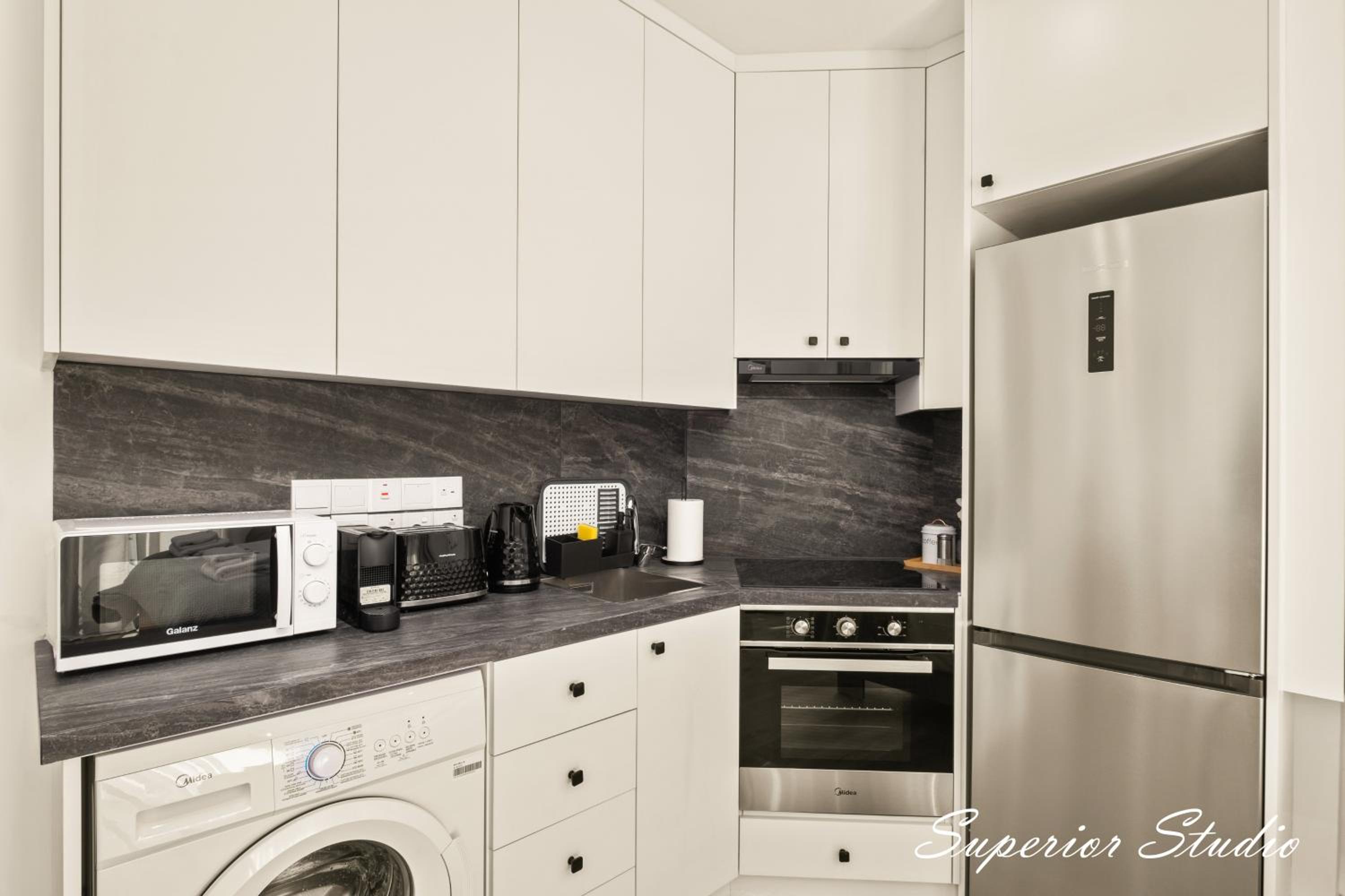 Lazuli Hermes Apartments