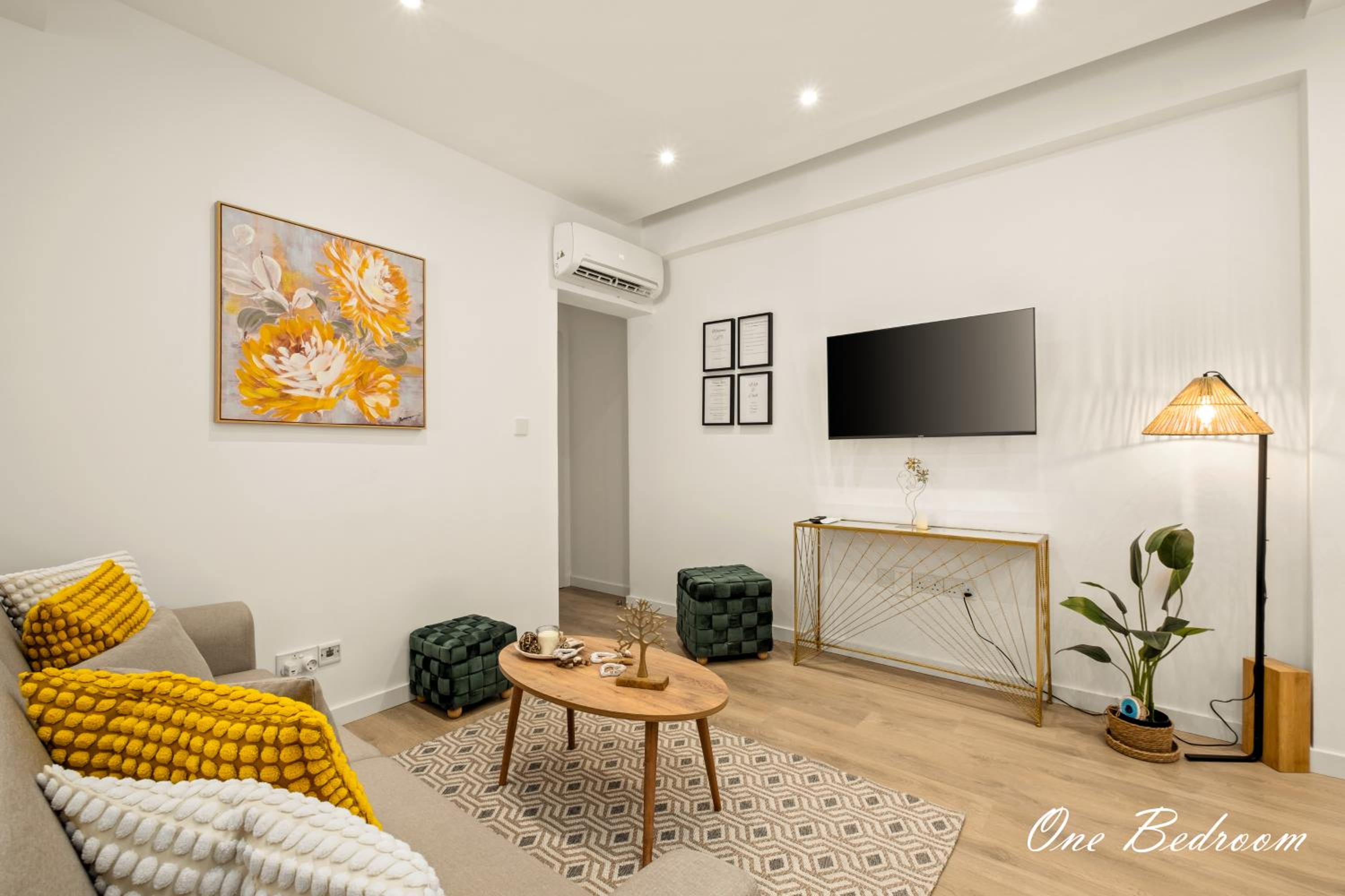 Lazuli Hermes Apartments