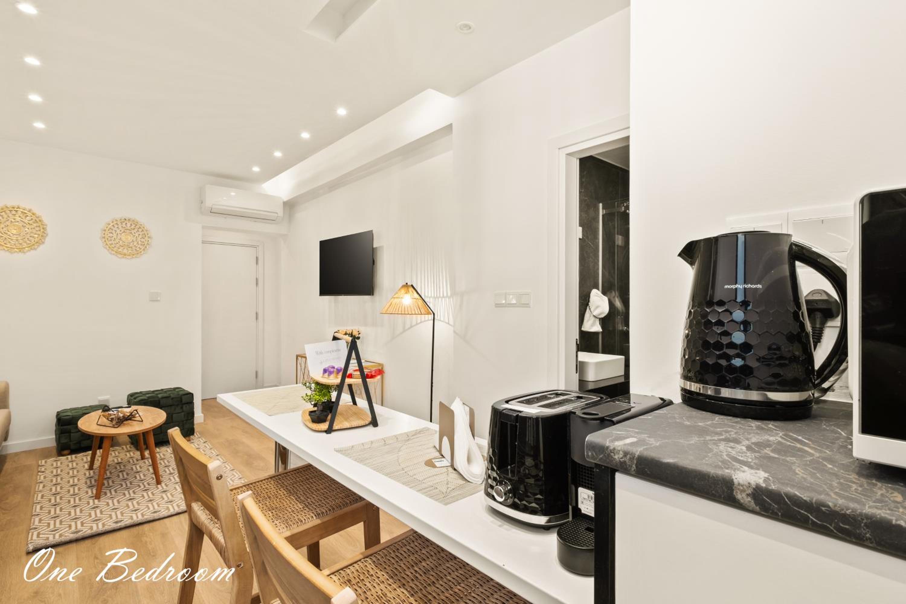 Lazuli Hermes Apartments