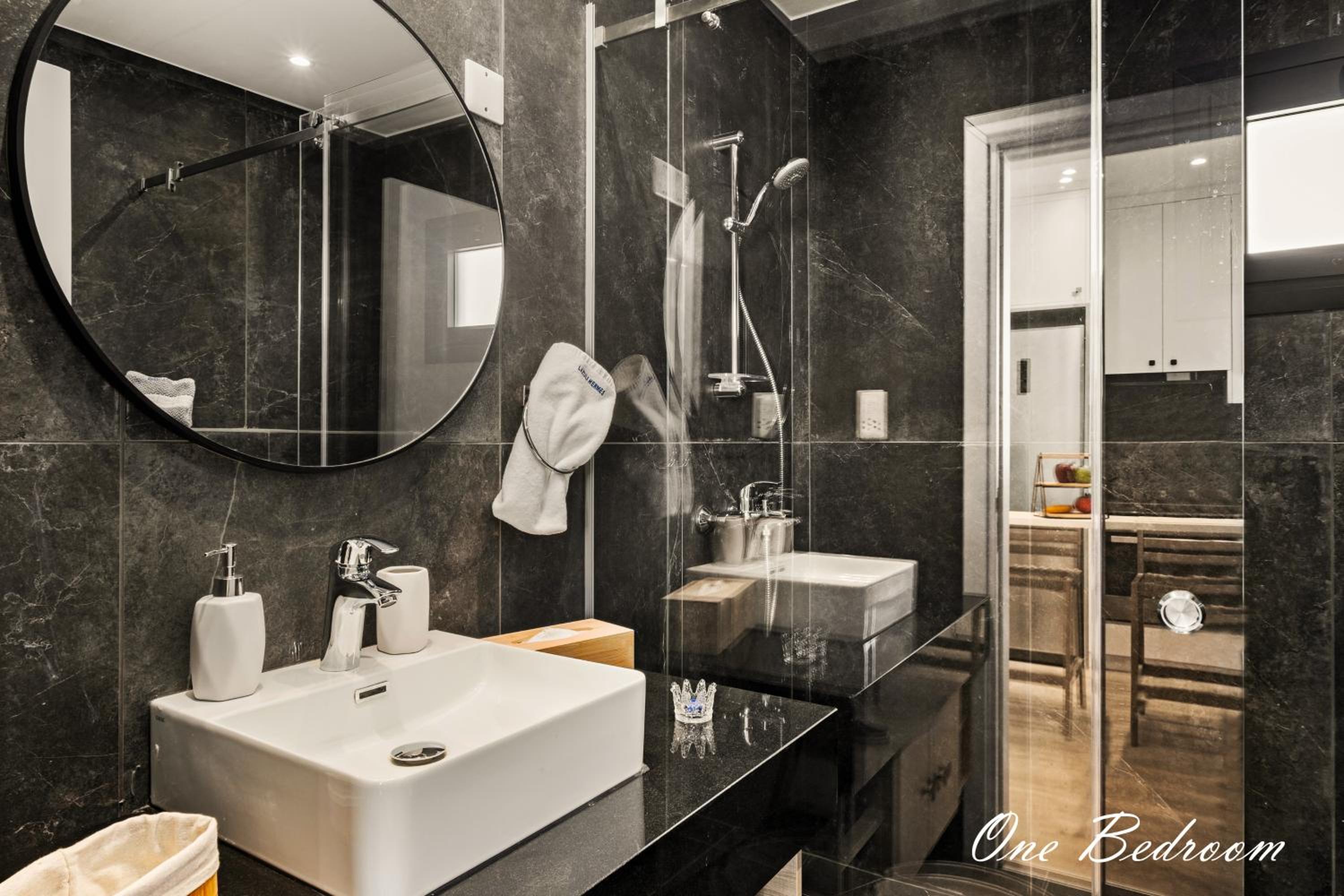 Lazuli Hermes Apartments