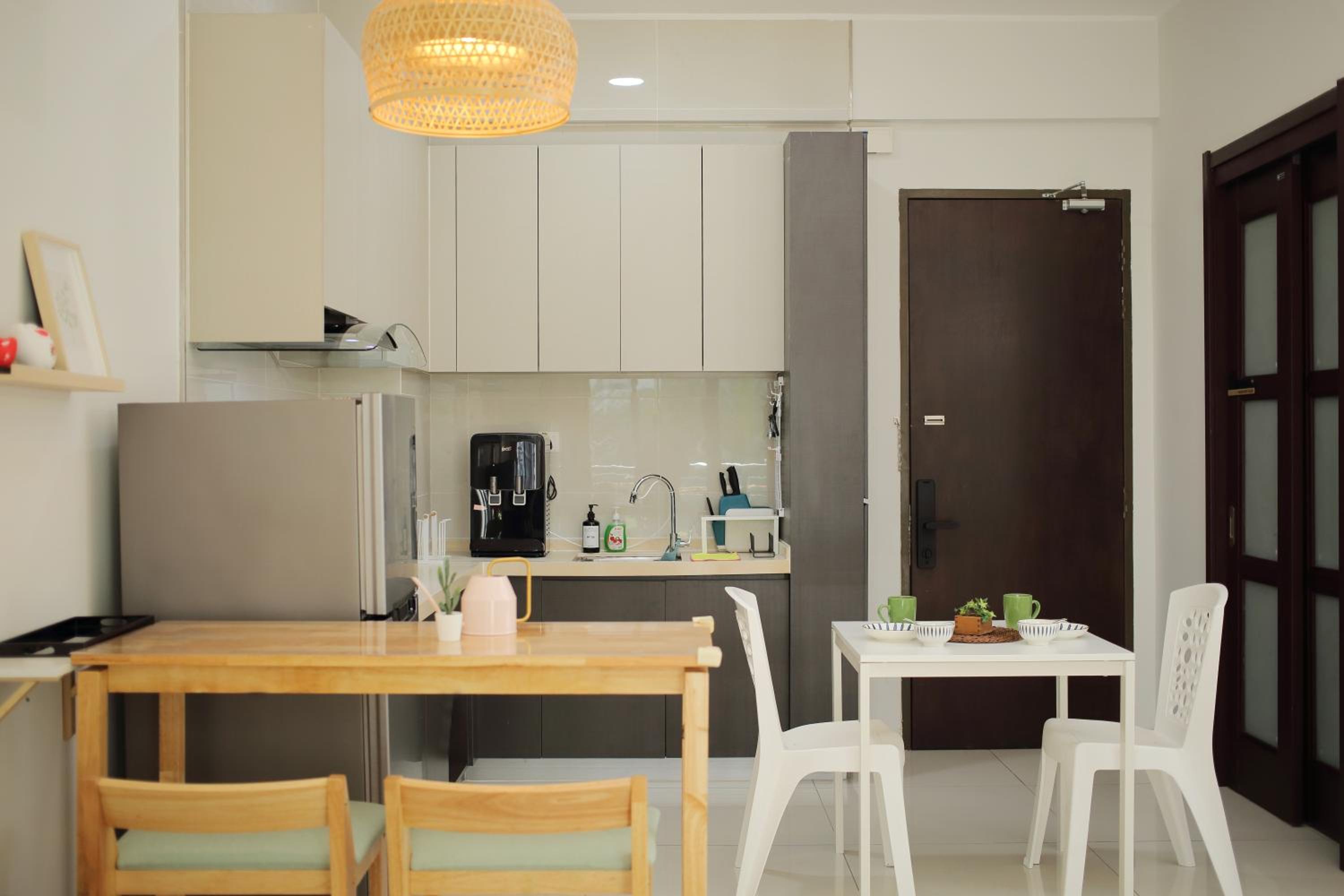 Kid-Loving Poolside Haven - 2BR - Netflix - Games