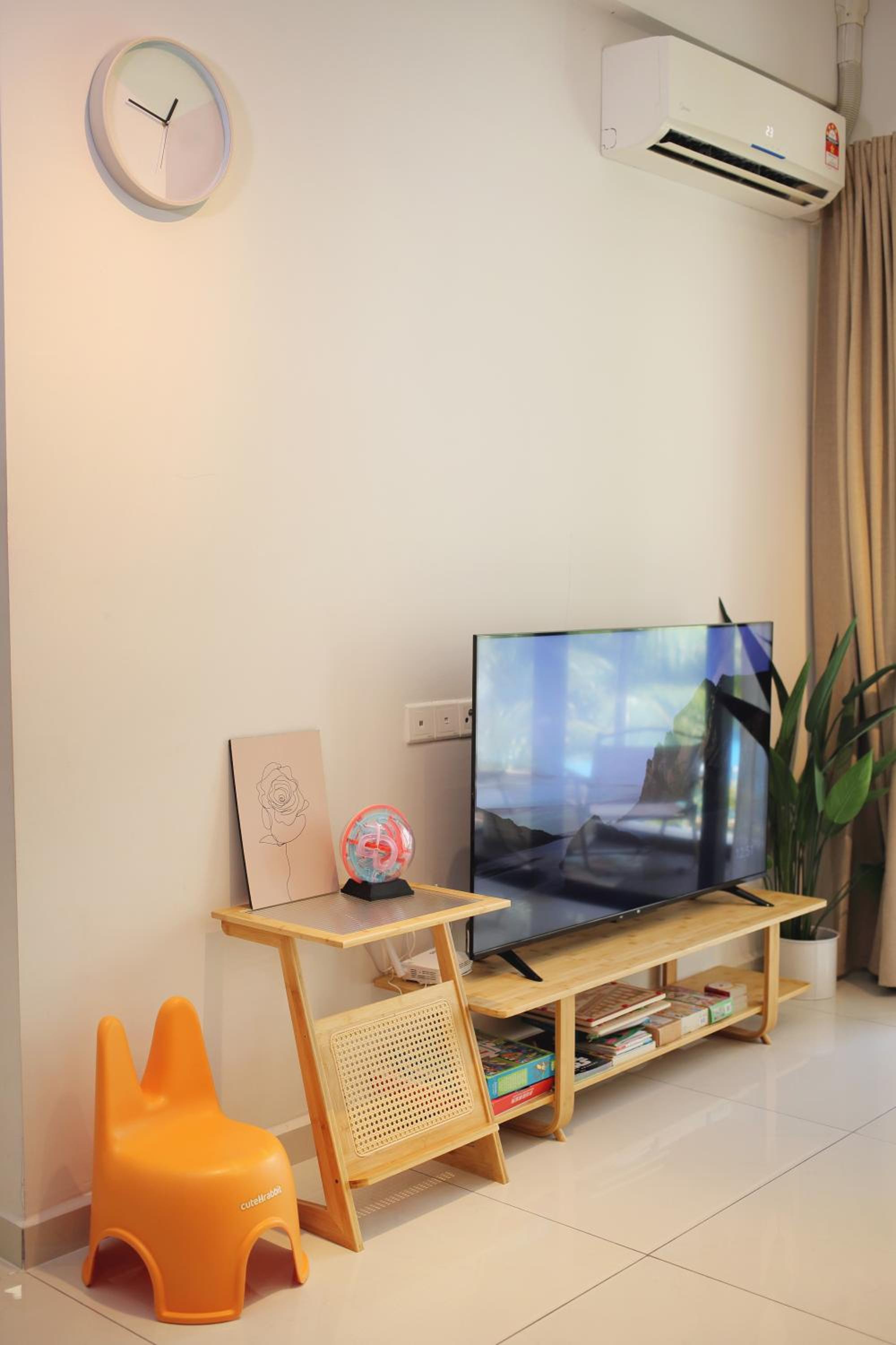 Kid-Loving Poolside Haven - 2BR - Netflix - Games