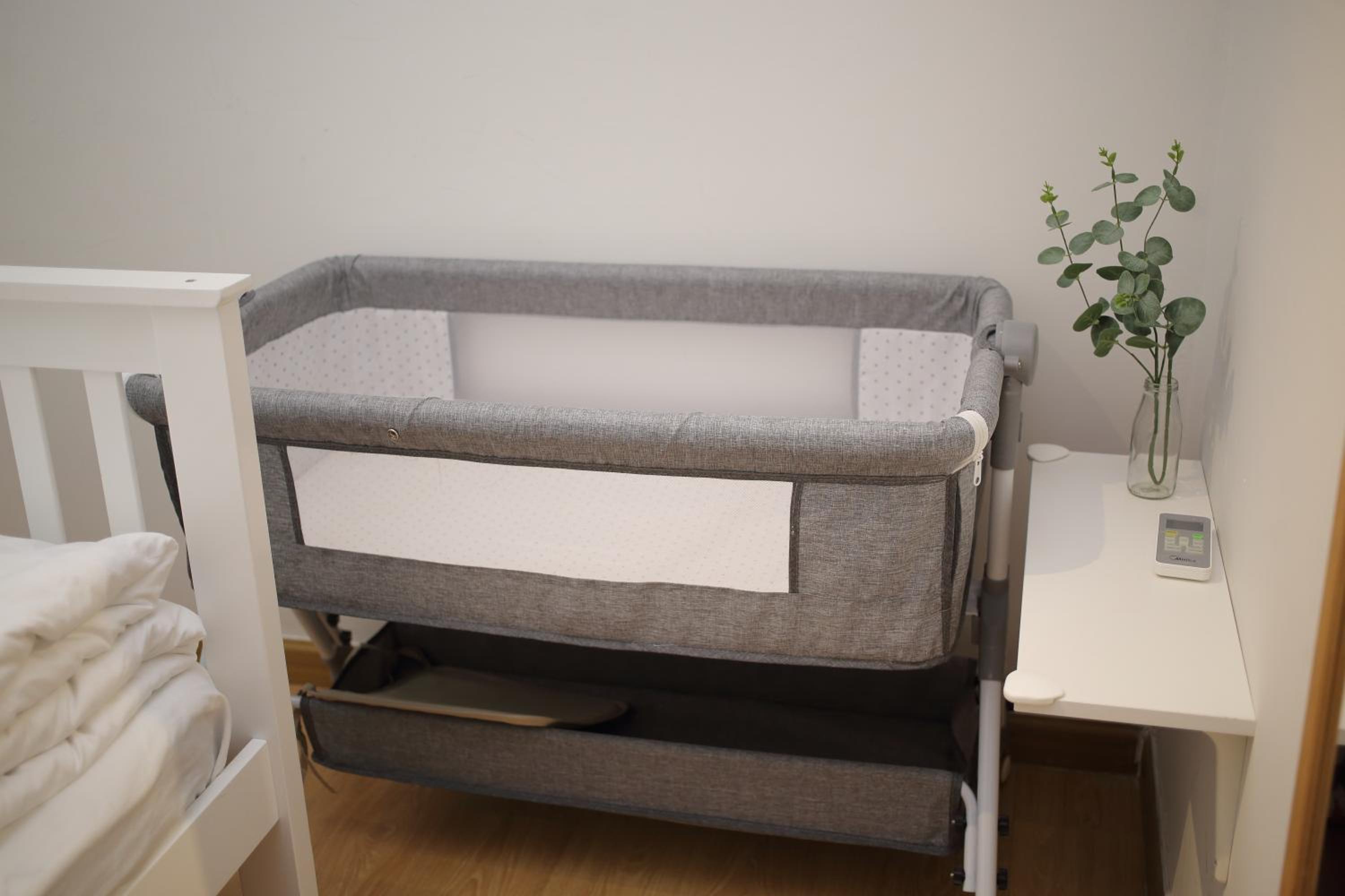 Kid-Loving Poolside Haven - 2BR - Netflix - Games