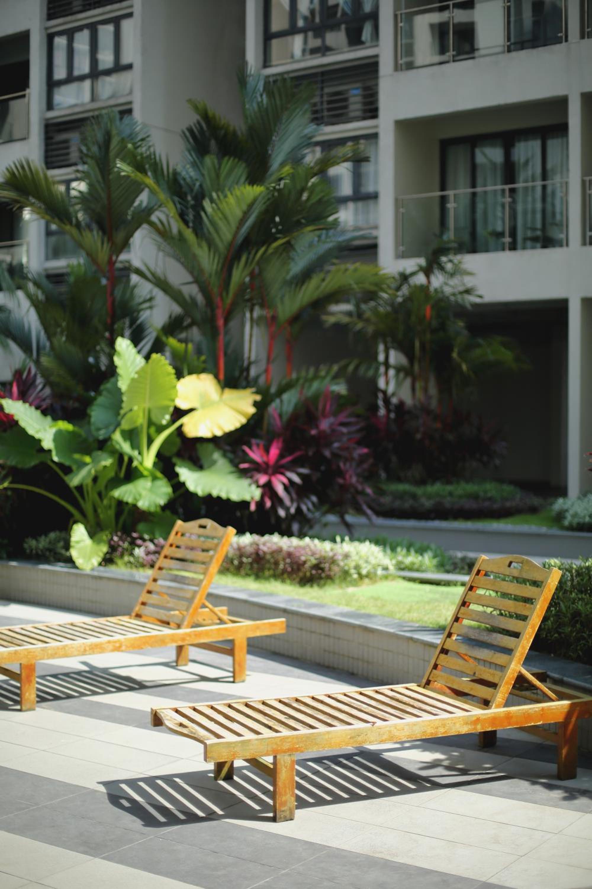 Kid-Loving Poolside Haven - 2BR - Netflix - Games