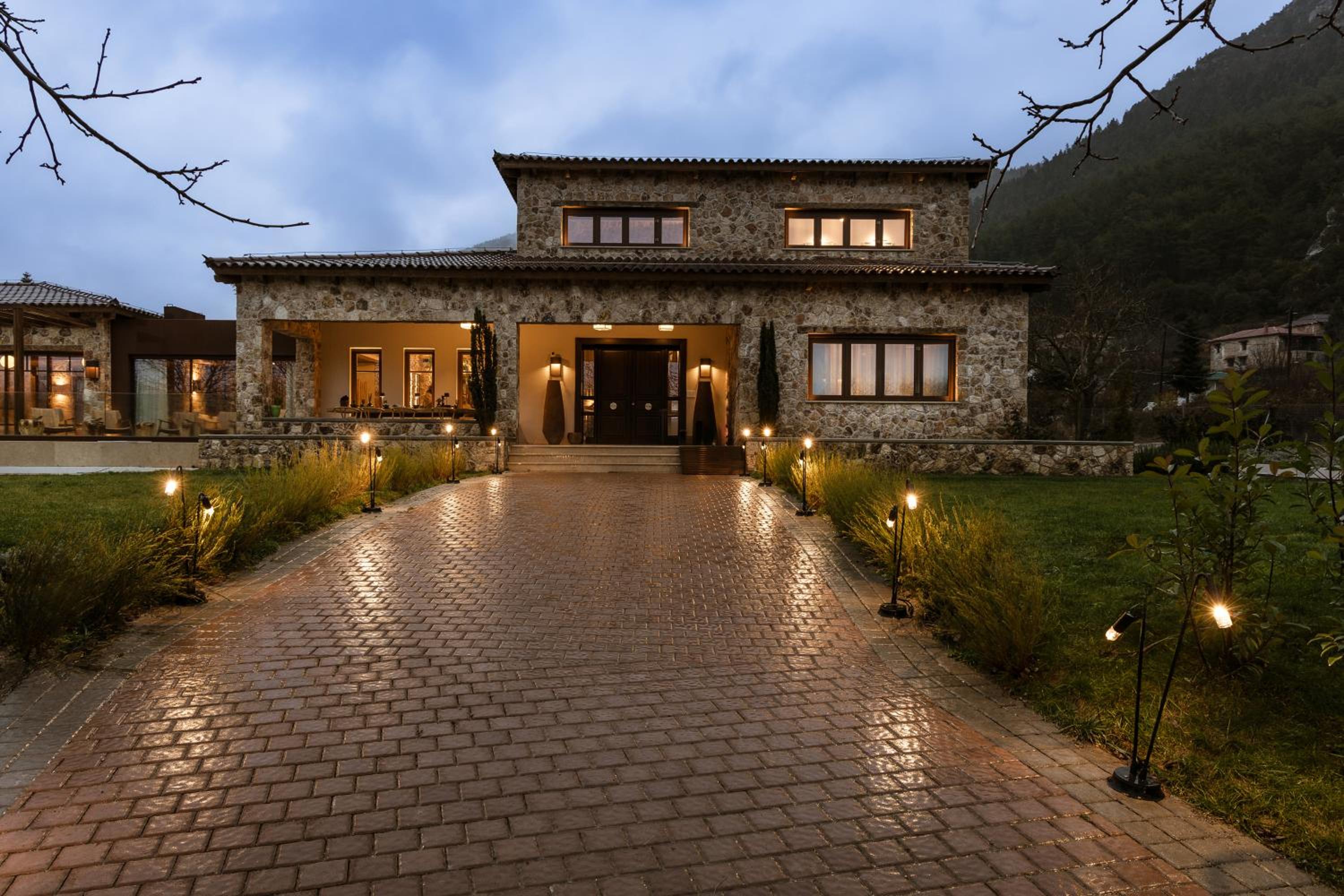 HERMEA Grand Mountain Villa & Spa , Worldwide Interior Design Award Winner view 4